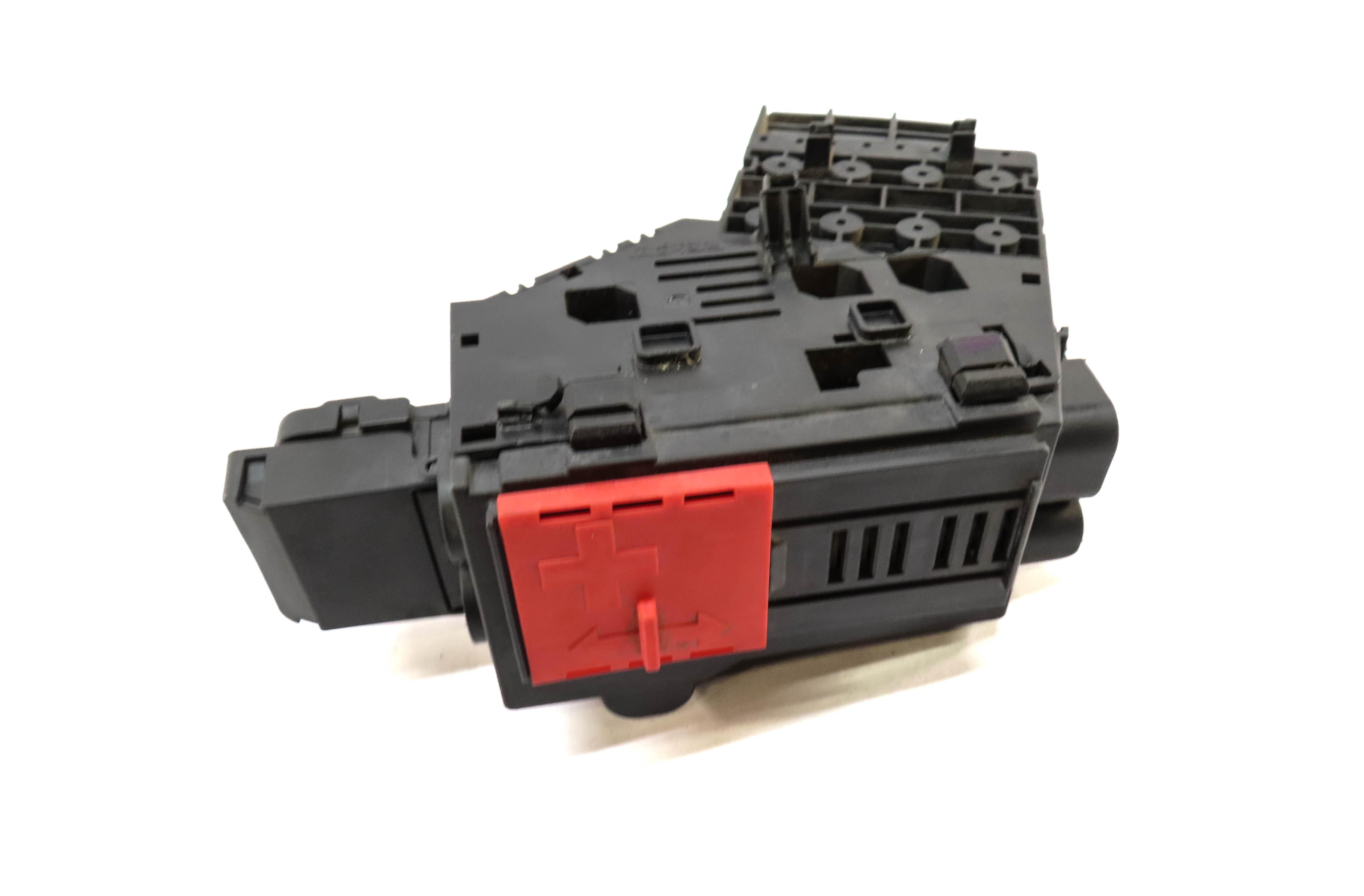12-16 MERCEDES GL ML (W166 X166) POSITIVE BATTERY JUMP POST TERMINAL FUSE BOX — exact item pictured