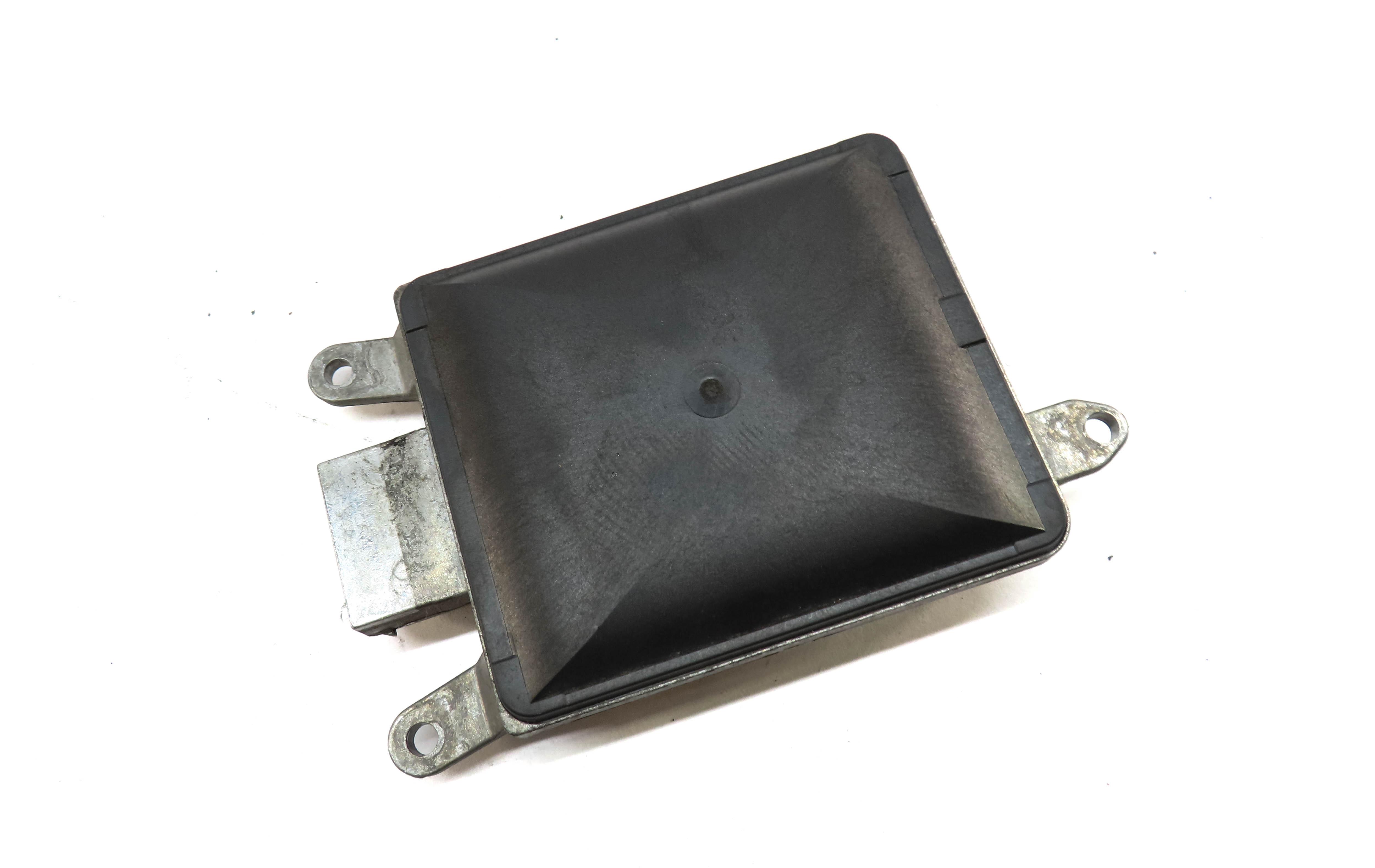 2013-2014 AUDI A8 S8 (D4 4H) BLIND SPOT ALERT MODULE RADAR SENSOR (MASTER) — exact item pictured