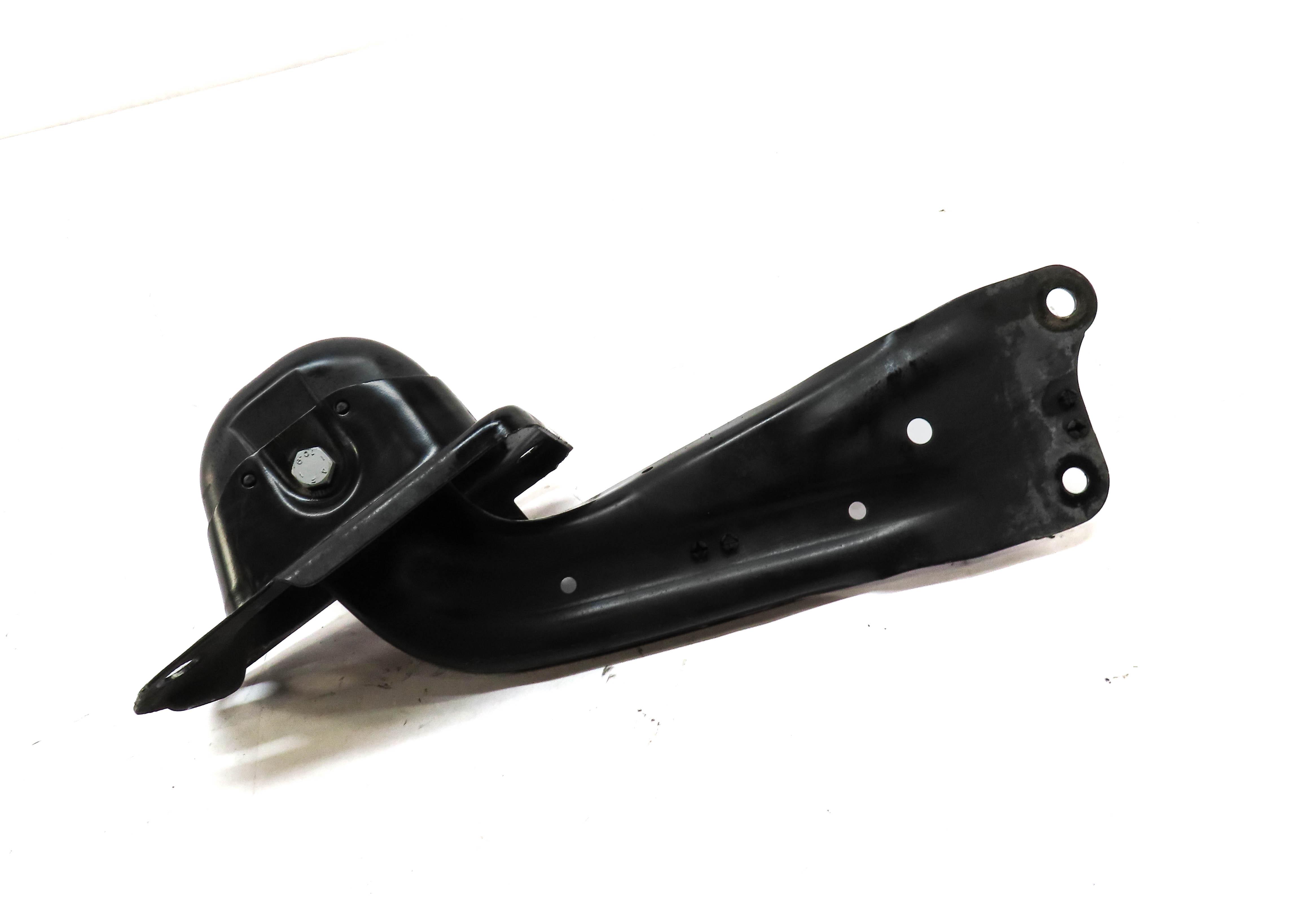 2015-2019 AUDI VW GOLF / A3 S3 RS3 TT (8V MK3) LEFT DRIVER REAR TRAILING ARM — exact item pictured