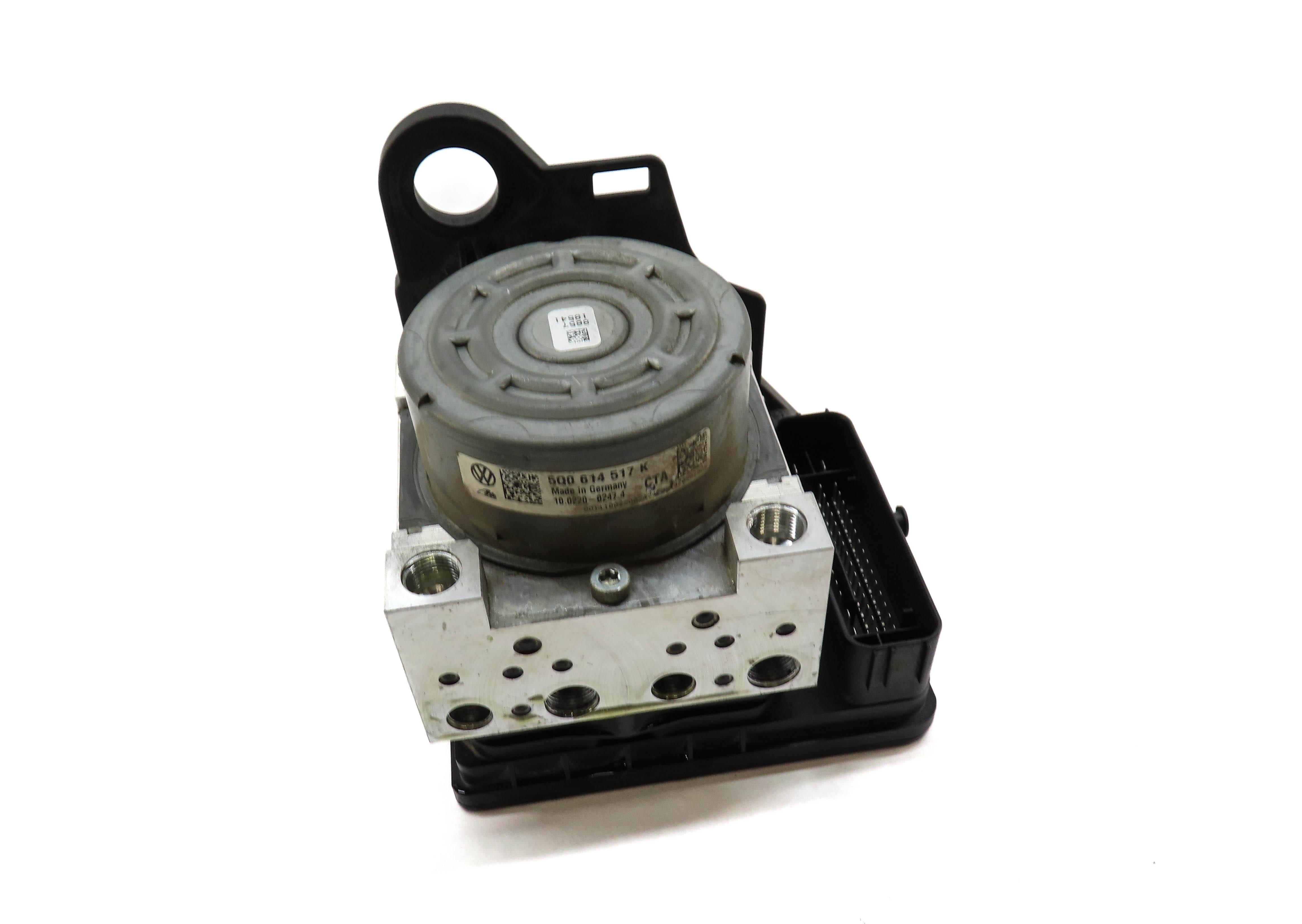 2015-2016 AUDI A3 (8V) ABS ANTI LOCK BRAKE PUMP w/ MODULE — exact item pictured