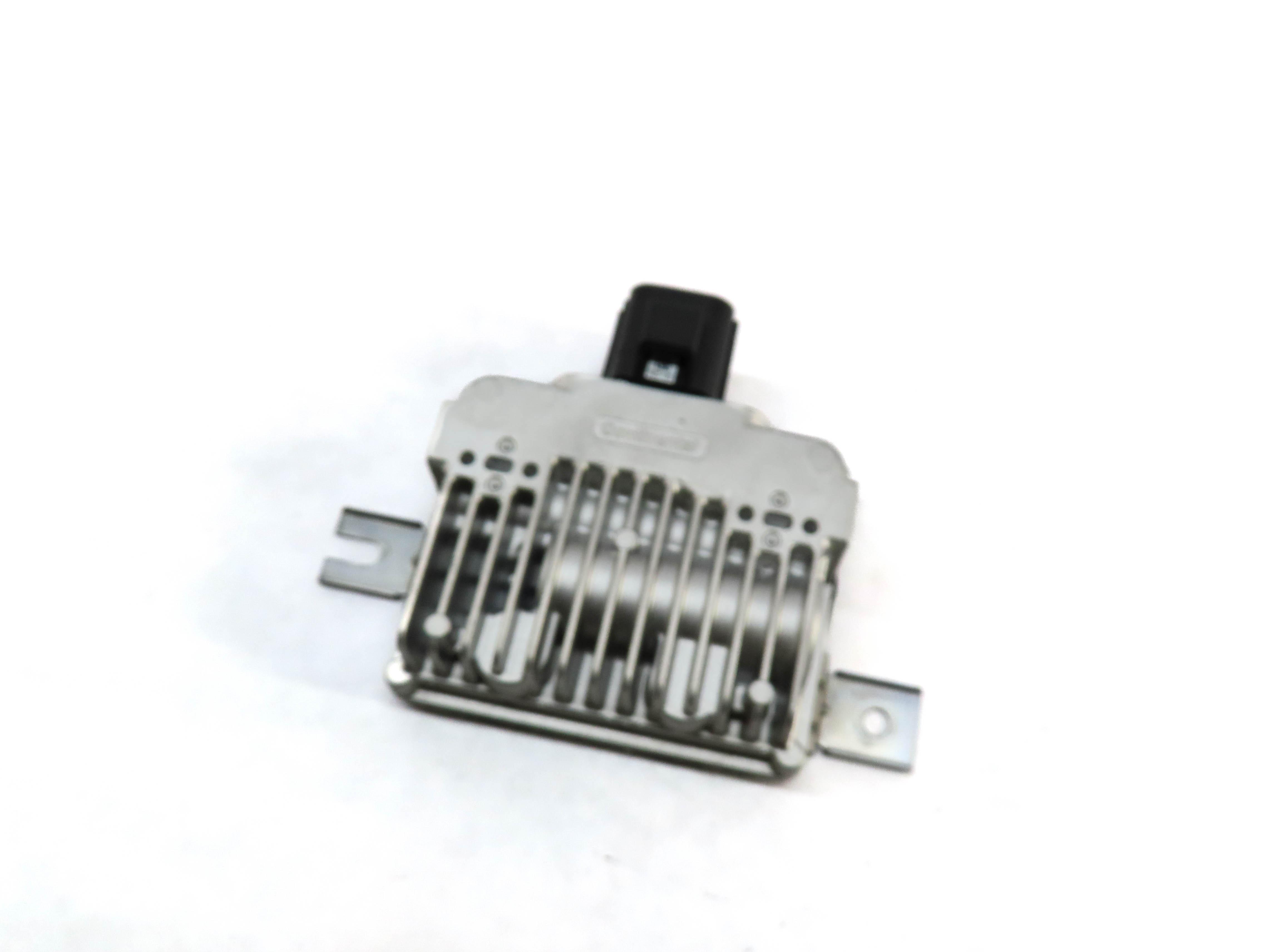 2010-2015 LR2 LR4 EVOQUE RANGE ROVER SPORT (L320 L538) FUEL PUMP CONTROL MODULE — exact item pictured