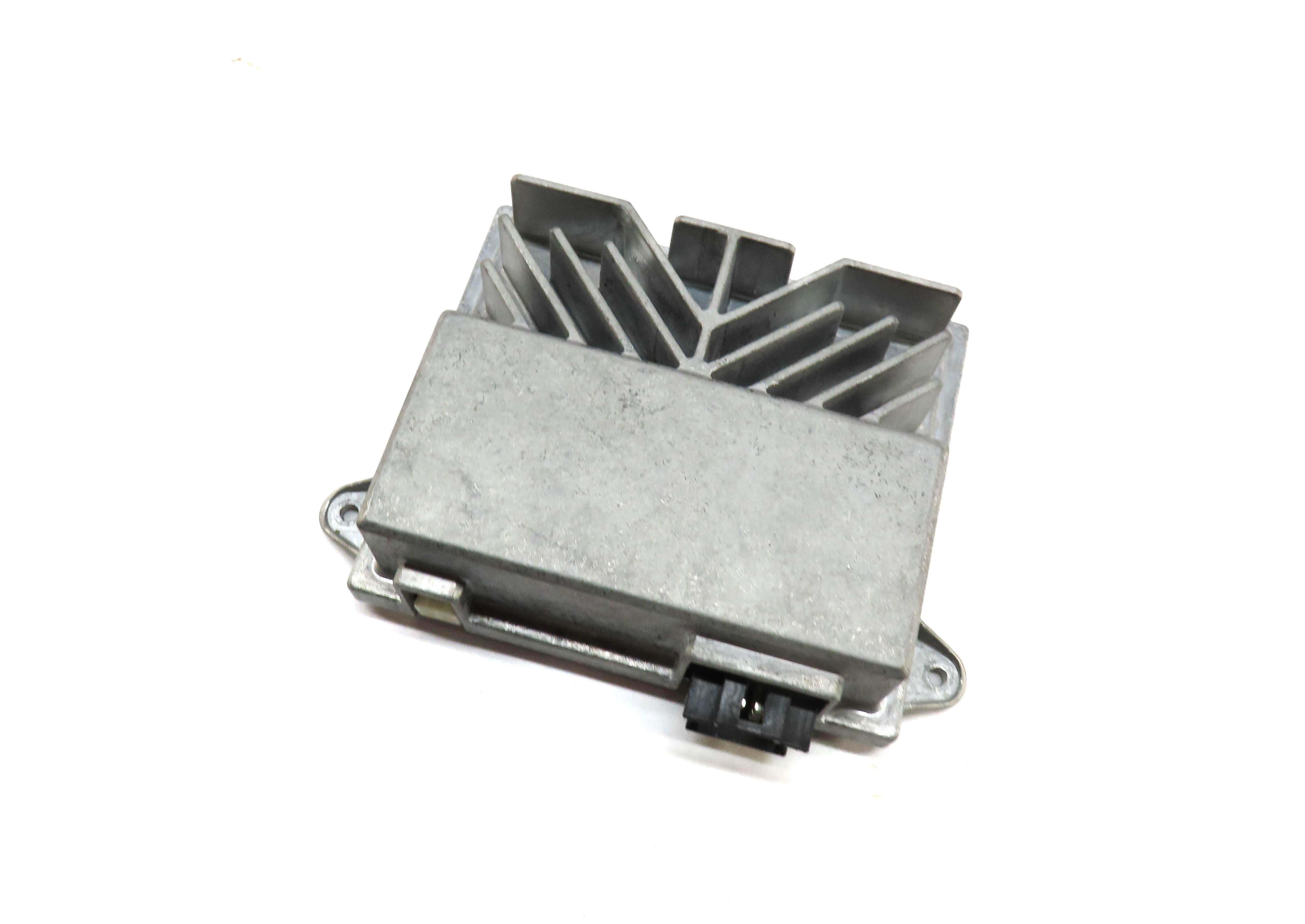 2010 PORSCHE PANAMERA (970 G1) BURMESTER AUDIO SUB SUBWOOFER AMP AMPLIFIER — exact item pictured