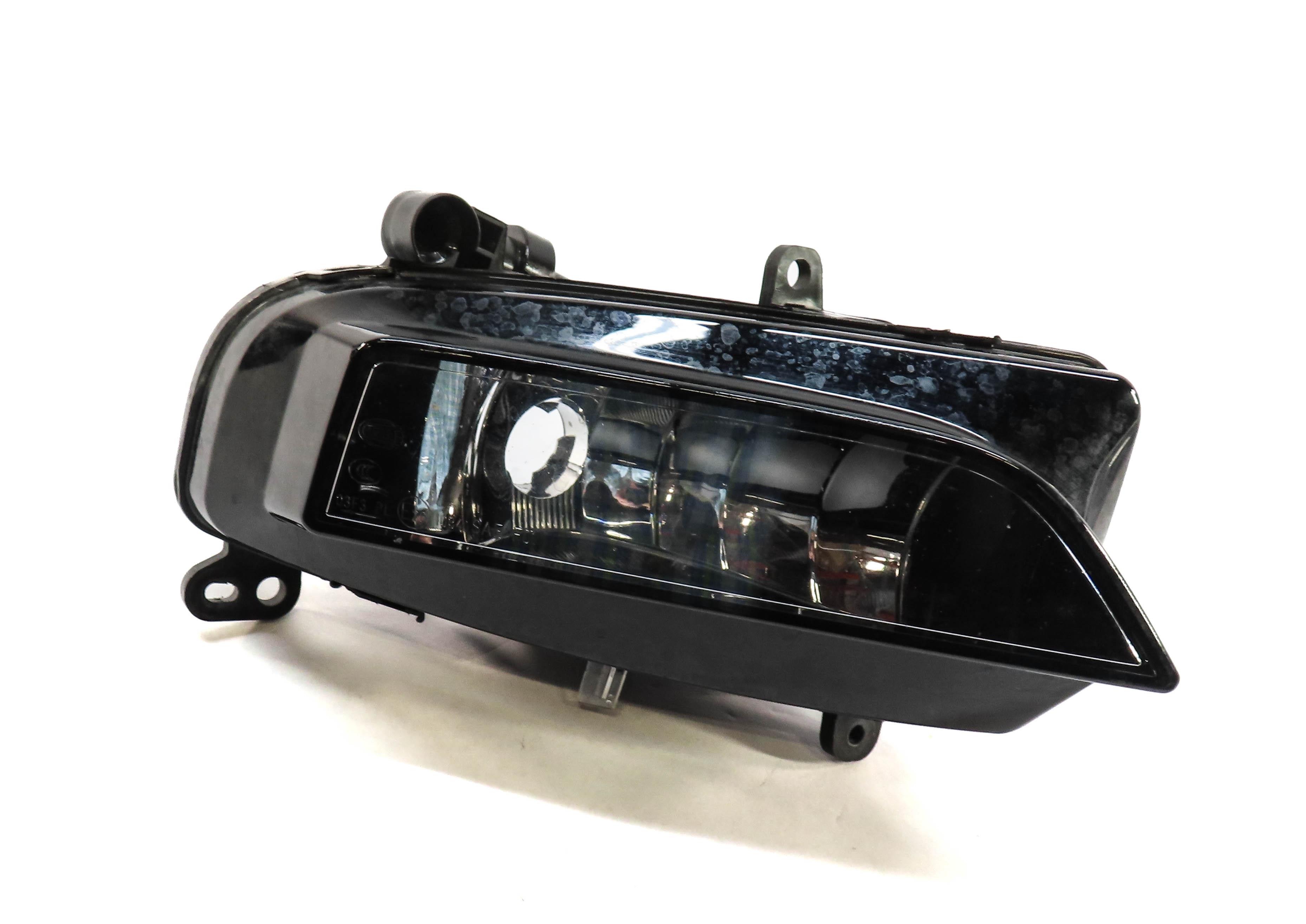 2013-2016 AUDI A4 (B8 8K) RIGHT FRONT PASSENGER FOGLIGHT FOG LIGHT LAMP — exact item pictured