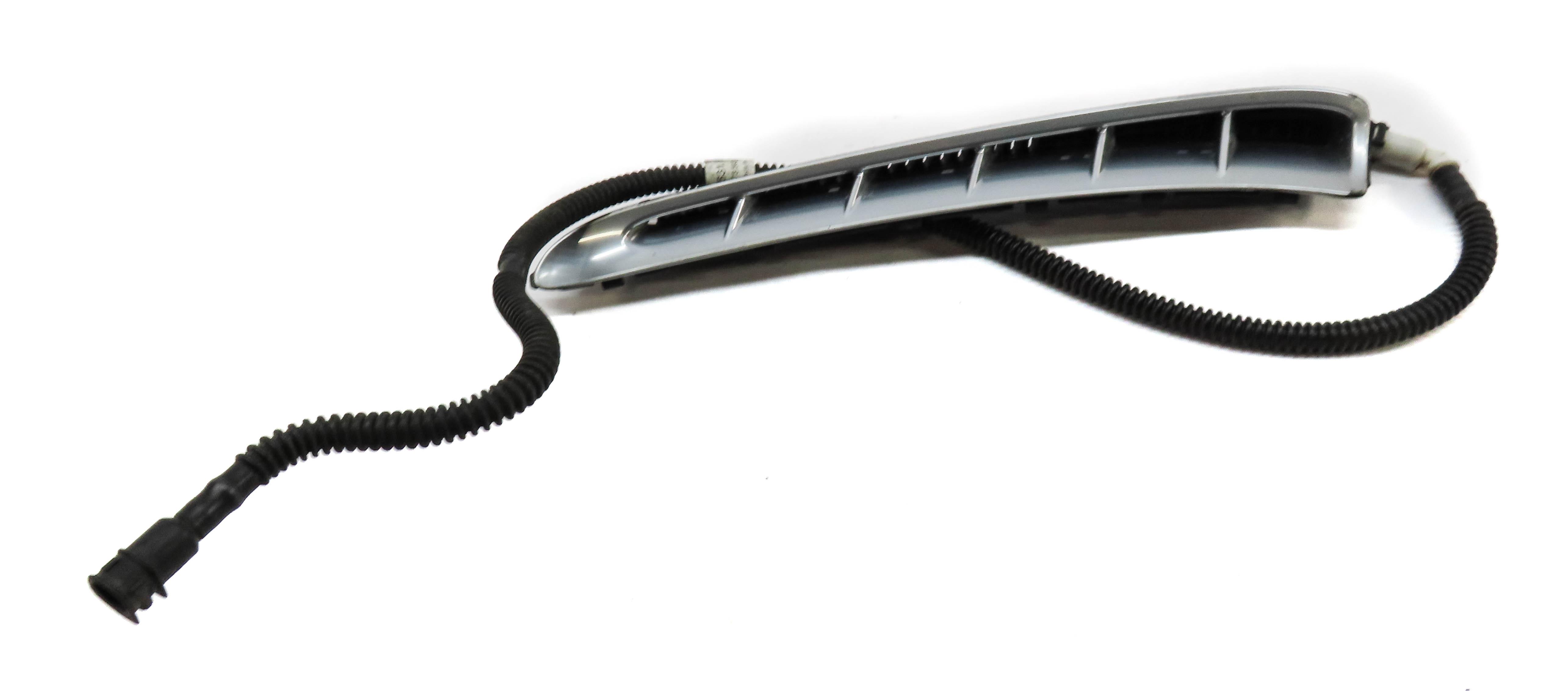 2010 PORSCHE PANAMERA (970 G1) FRONT RIGHT PASSENGER FENDER MARKER LIGHT LAMP — exact item pictured
