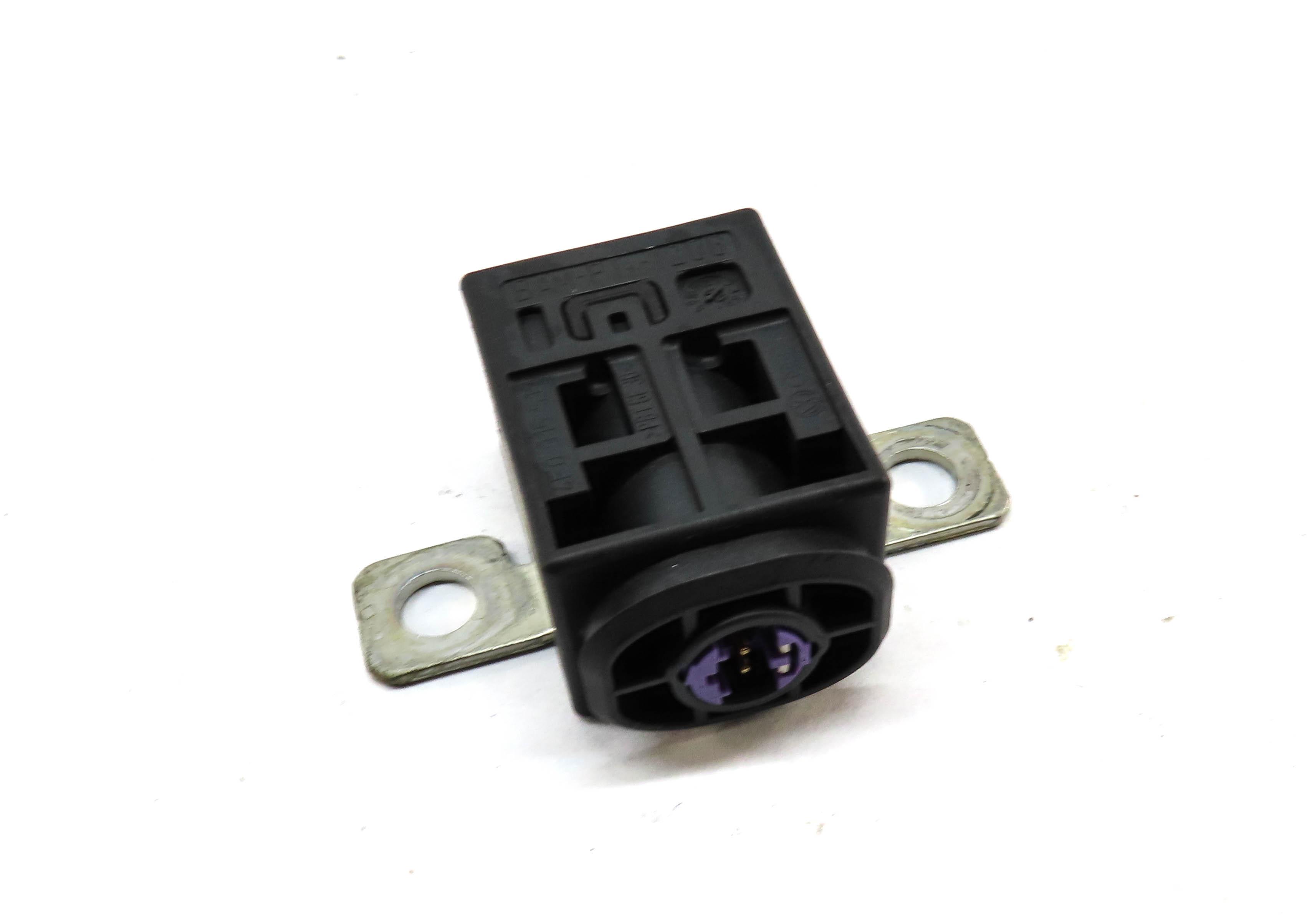 2010 PORSCHE PANAMERA (970 G1) BATTERY OVERLOAD PROTECTION SWTICH CIRCUIT — exact item pictured
