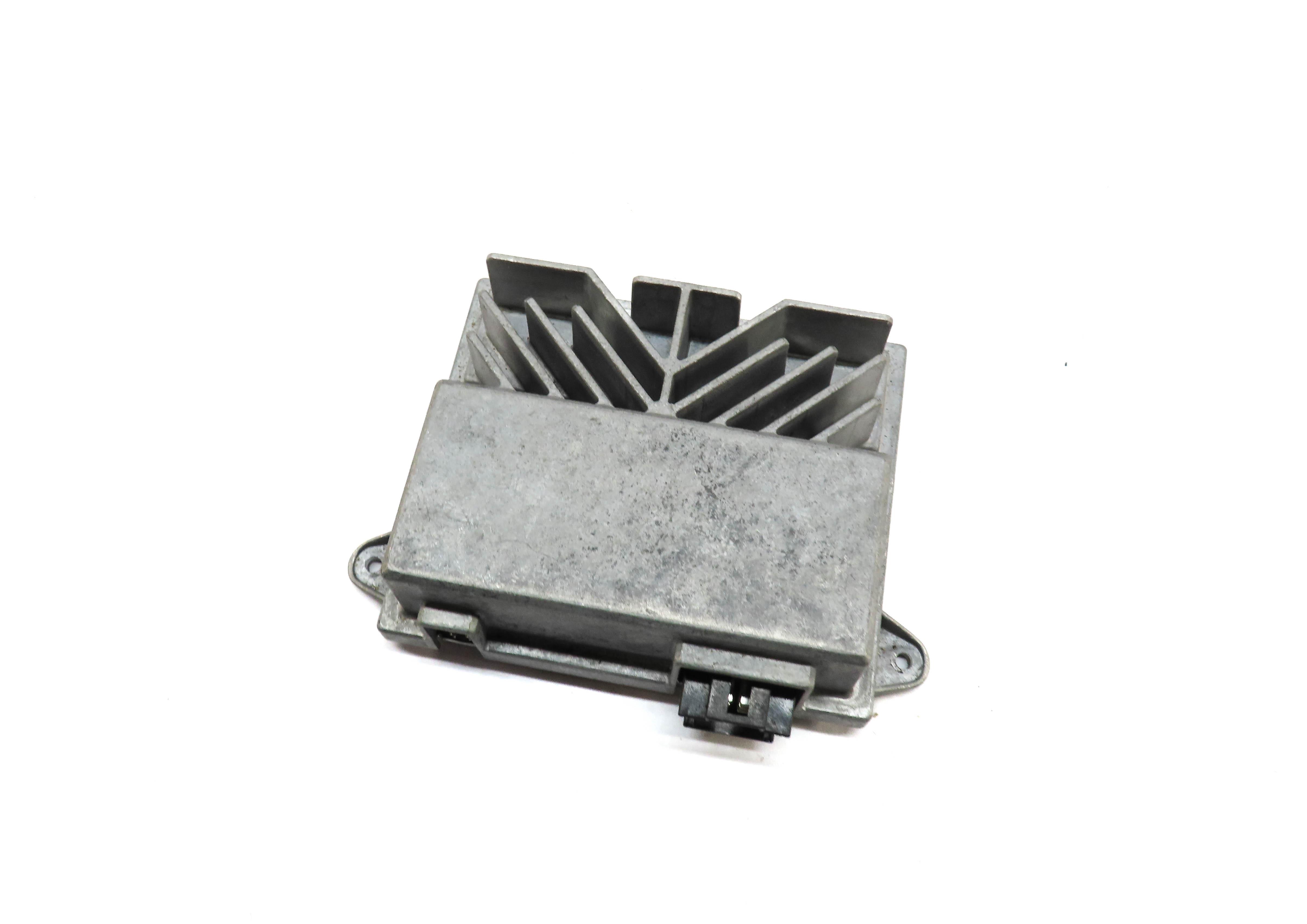 2010 PORSCHE PANAMERA (970 G1) BURMESTER AUDIO SUB SUBWOOFER AMP AMPLIFIER — exact item pictured