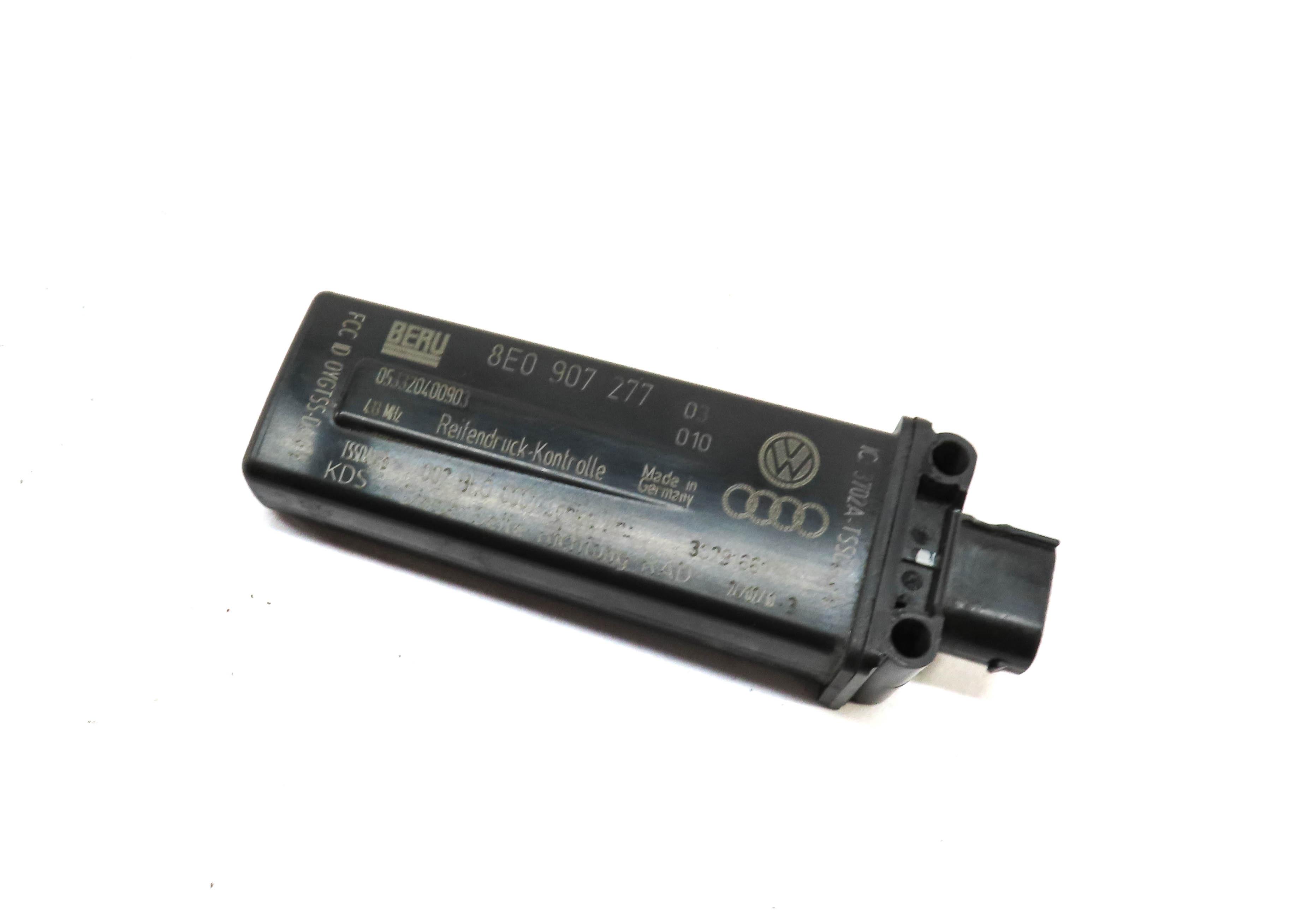 2010 PORSCHE PANAMERA (970 G1) TPMS TIRE AIR PRESSURE SENSOR ANTENNA MODULE — exact item pictured