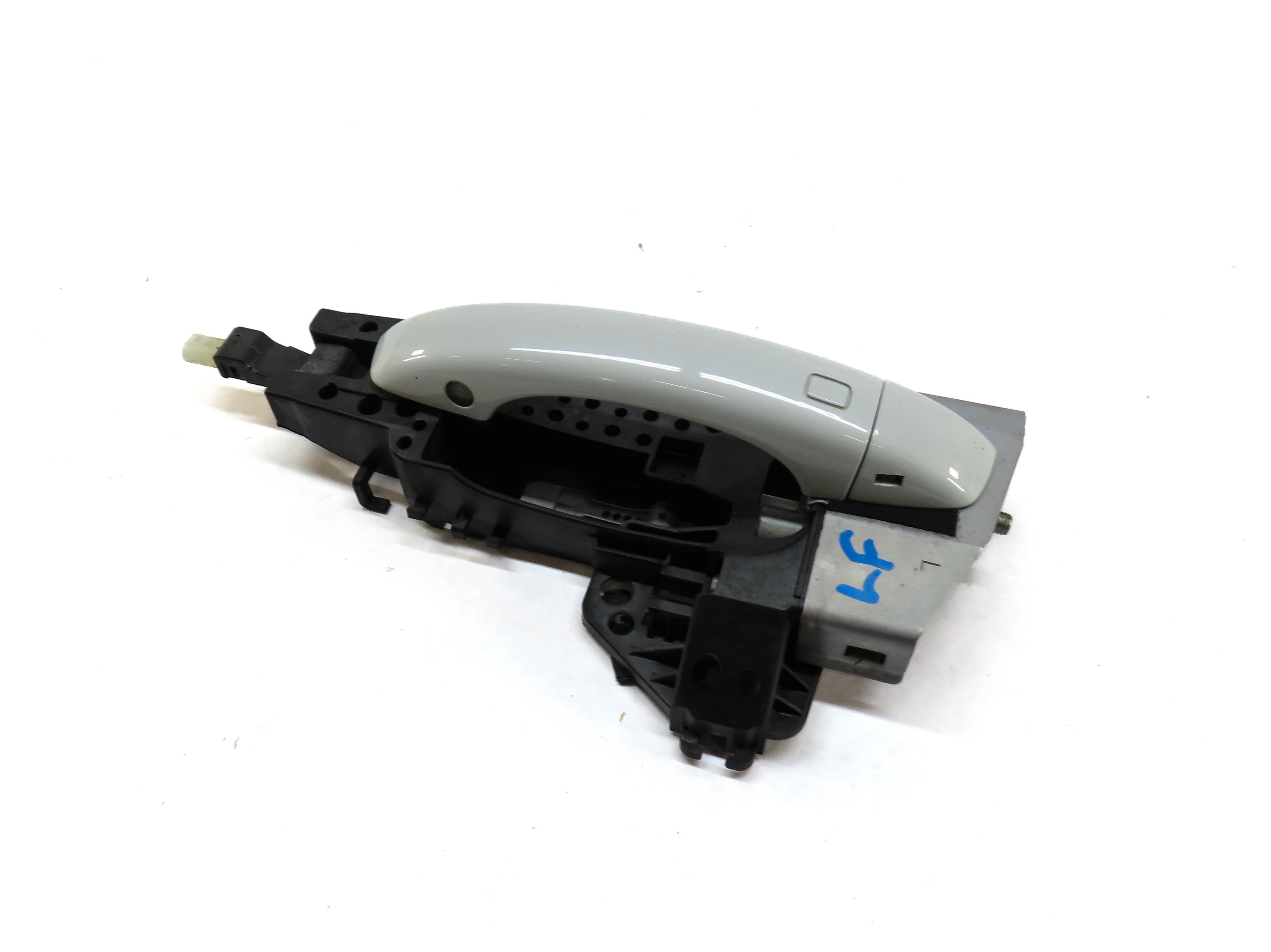 17-22 AUDI Q7 (4M) LEFT FRONT DRIVER EXTERIOR KEYLESS DOOR HANDLE (WHITE) — exact item pictured