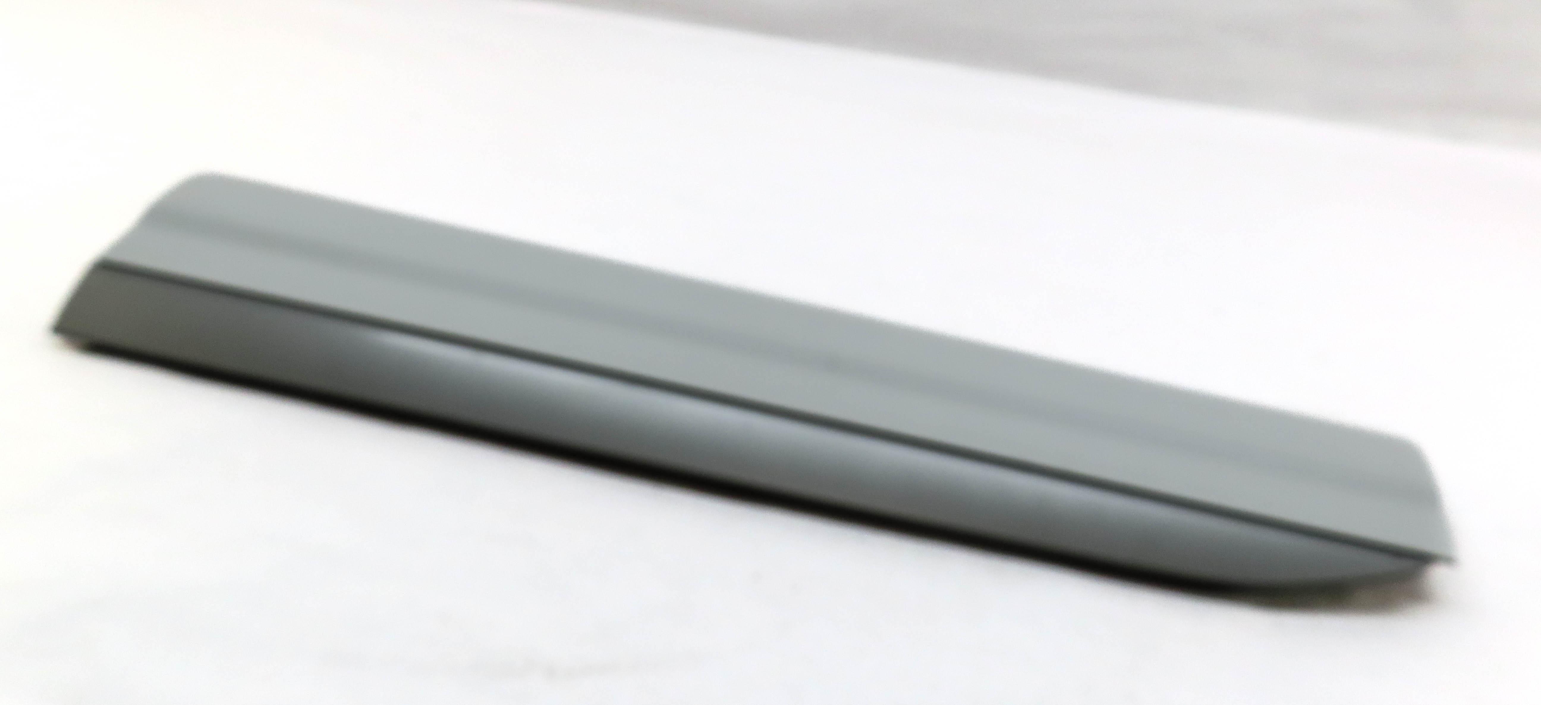 17-19 AUDI Q7 (4M) FRONT LEFT DRIVER LOWER DOOR MOULDING TRIM (GLACIER WHITE) — exact item pictured