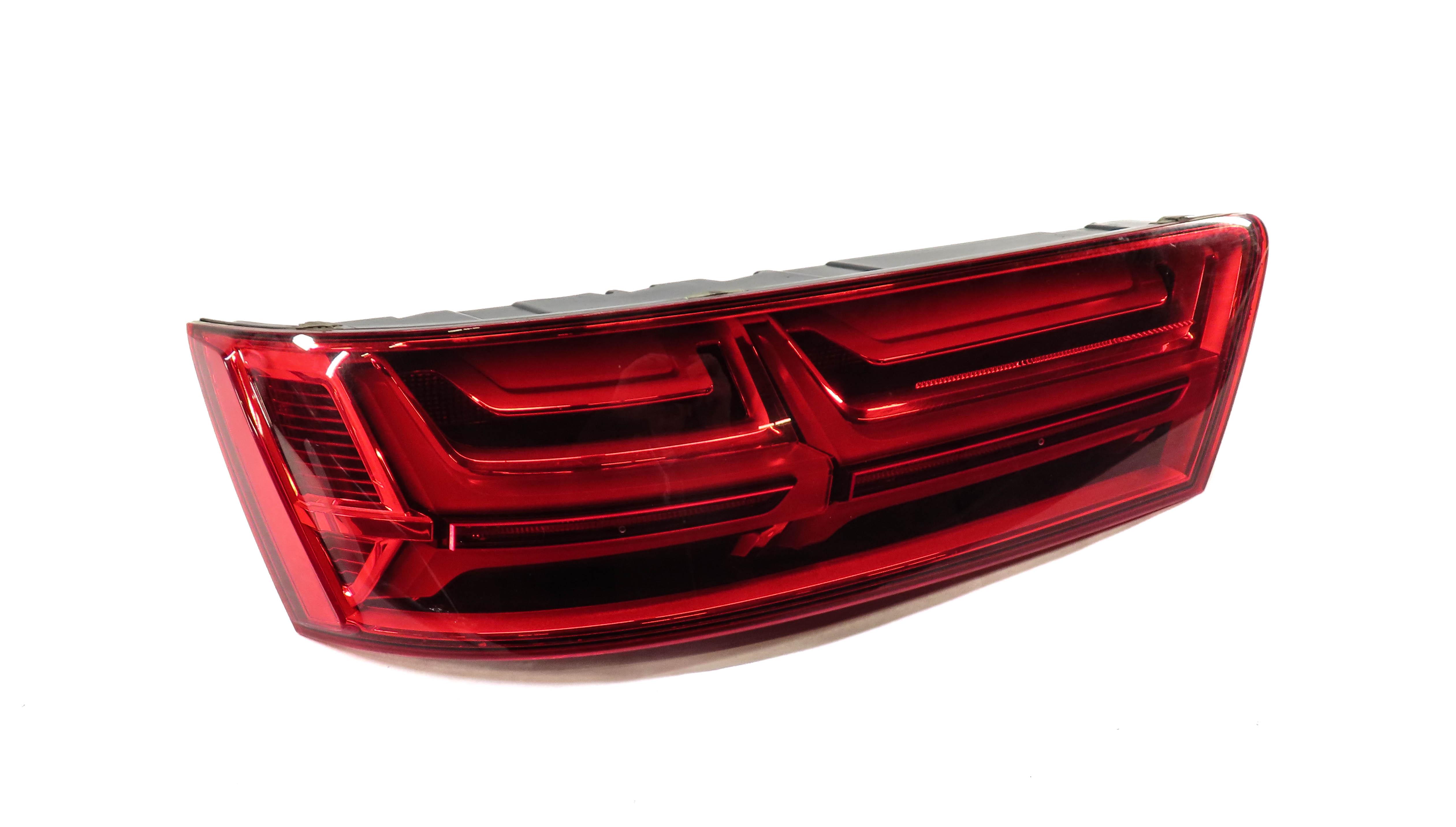 2017-2020 AUDI Q7 (4M) REAR LEFT DRIVER LOWER BUMPER TAILLIGHT LIGHT LAMP — exact item pictured