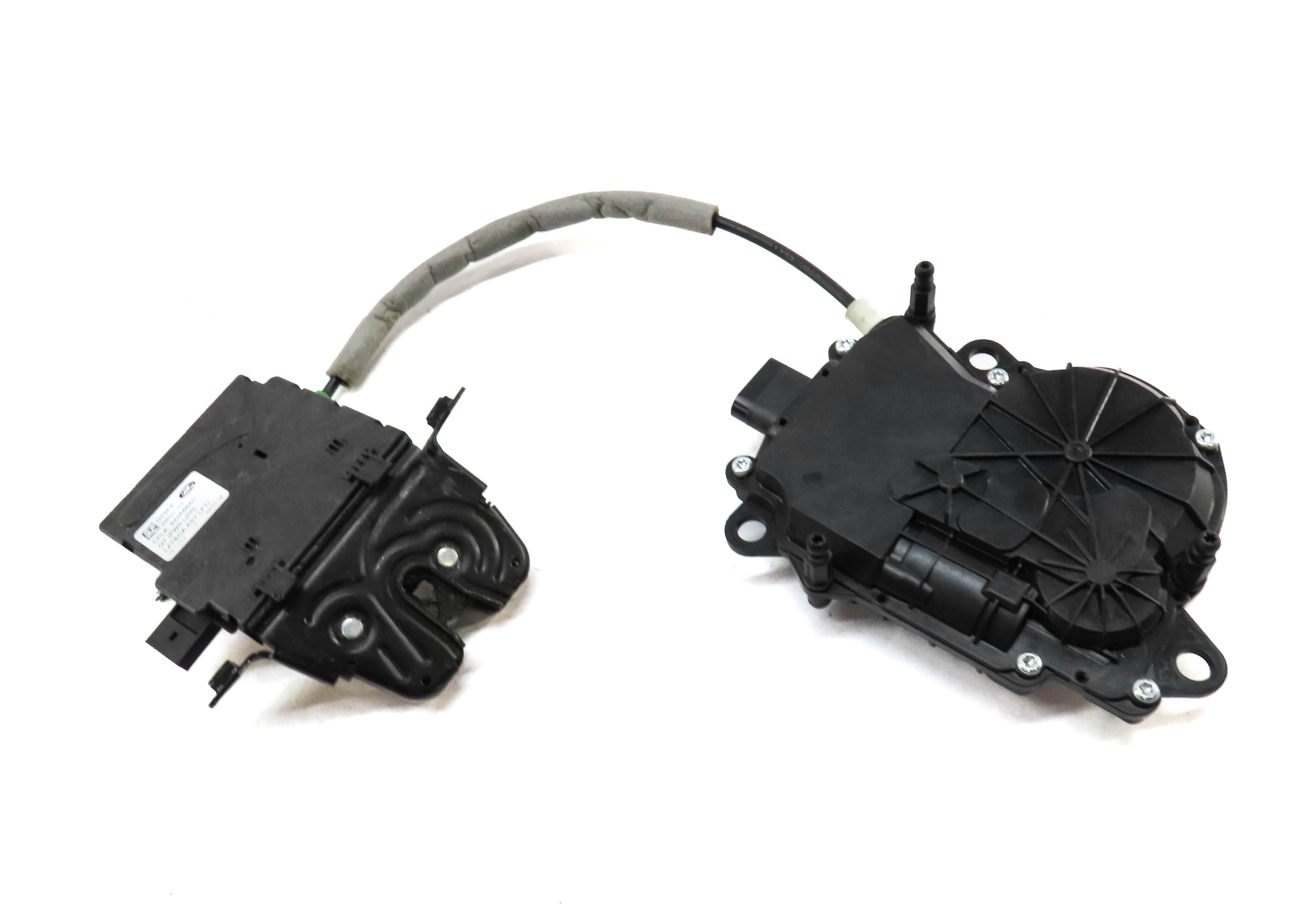 2015 RANGE ROVER SPORT (L494) REAR TRUNK LOCK LATCH w/ ACTUATOR MOTOR — exact item pictured