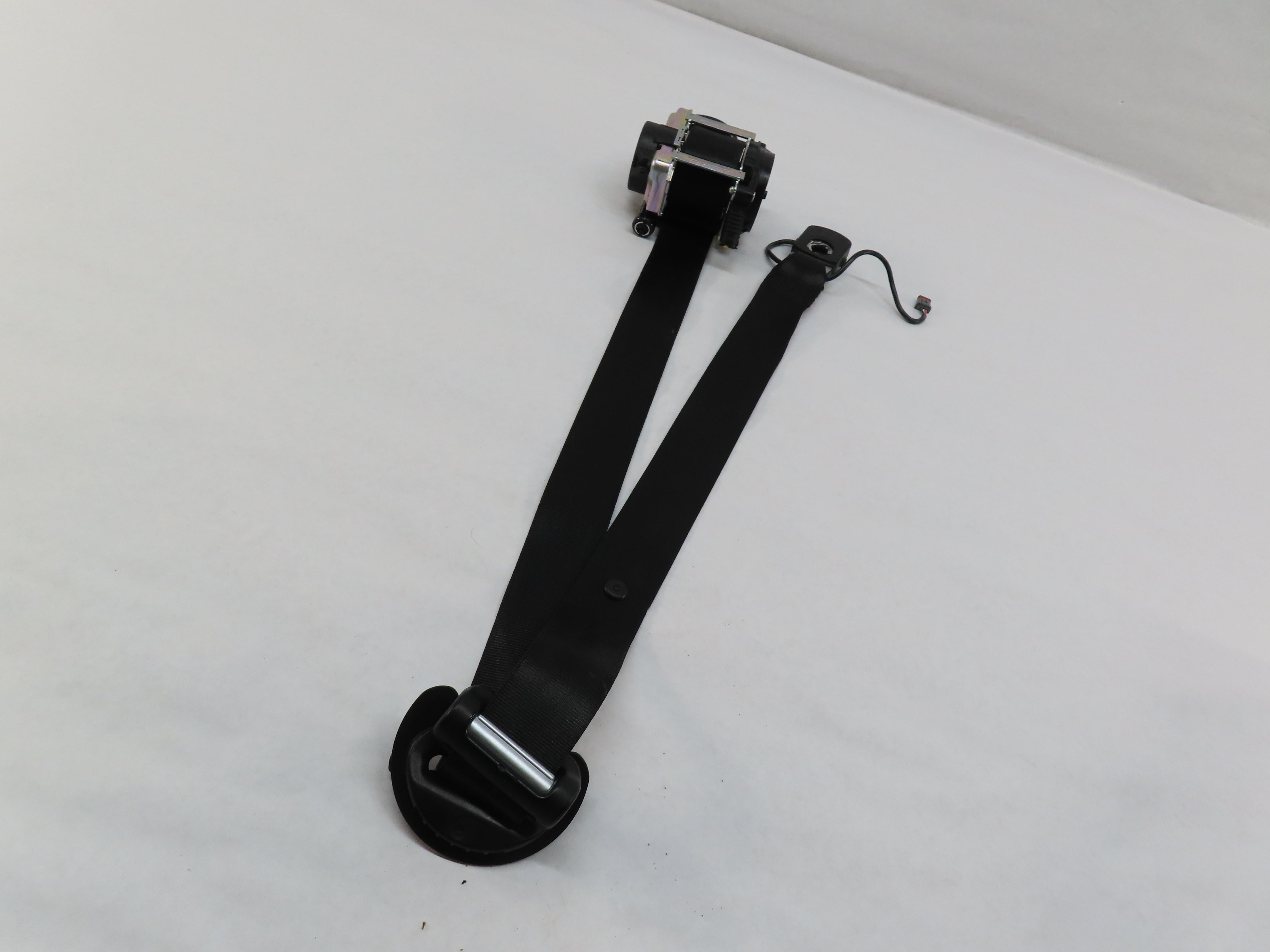 2014-2016 RANGE ROVER SPORT (L494) RIGHT FRONT SEATBELT RETRACTOR (BLACK) — exact item pictured