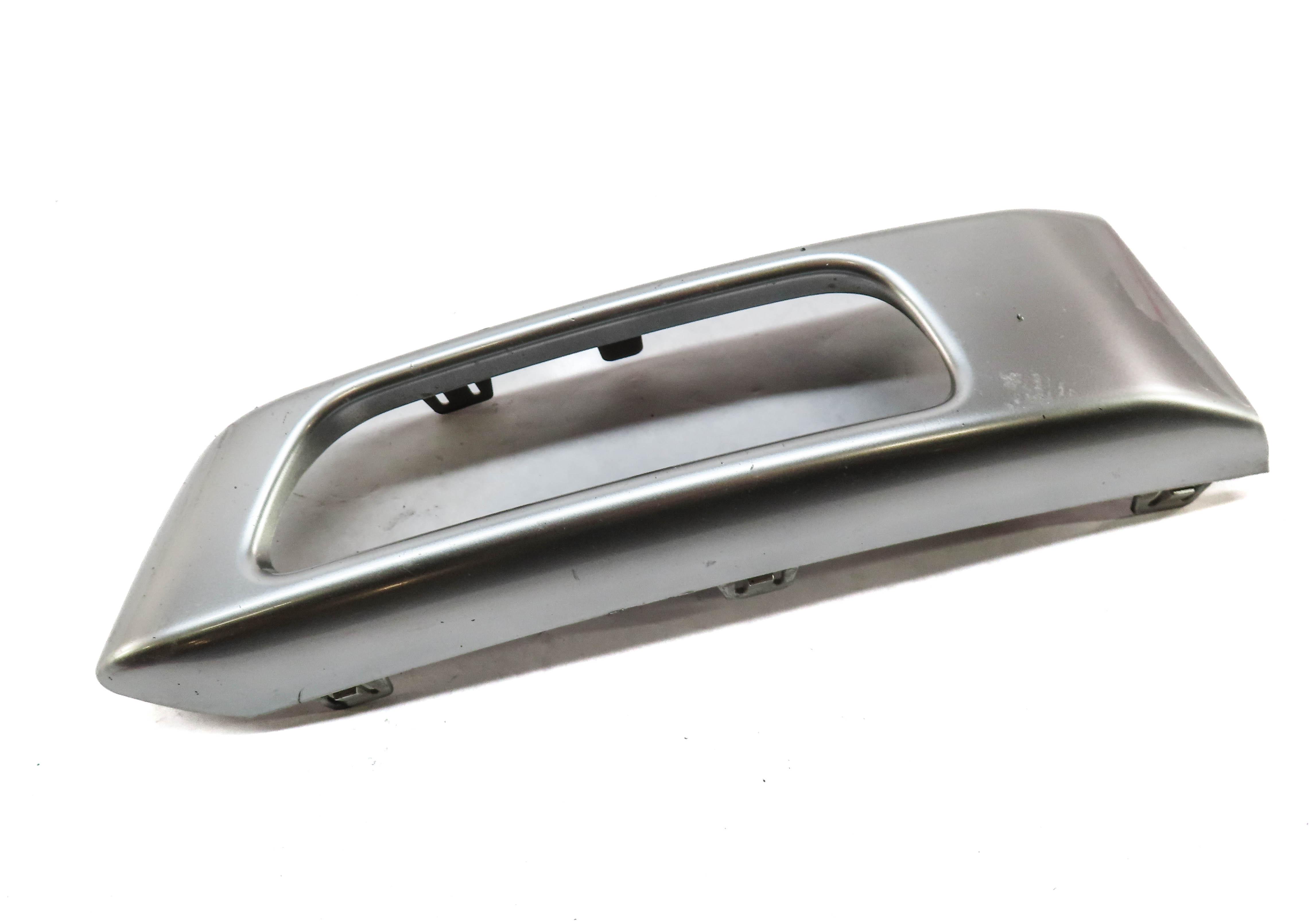 2014-2017 RANGE ROVER SPORT (L494) RIGHT FRONT PASSENGER FOGLIGHT GRILLE TRIM — exact item pictured