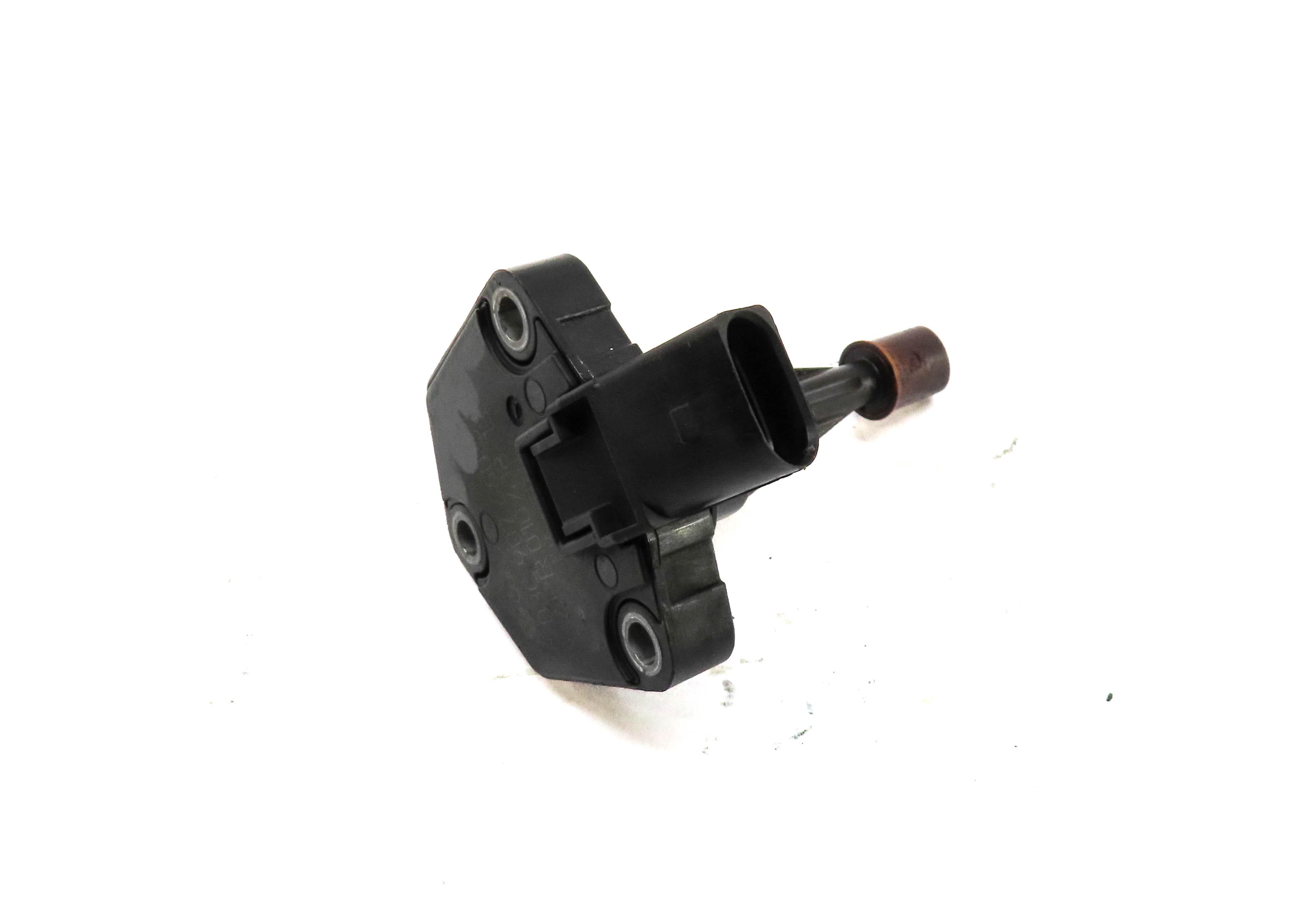 2015 AUDI Q7 (4L) 3.0L SUPERCHARGED ENGINE OIL LEVEL SENSOR SENDER — exact item pictured