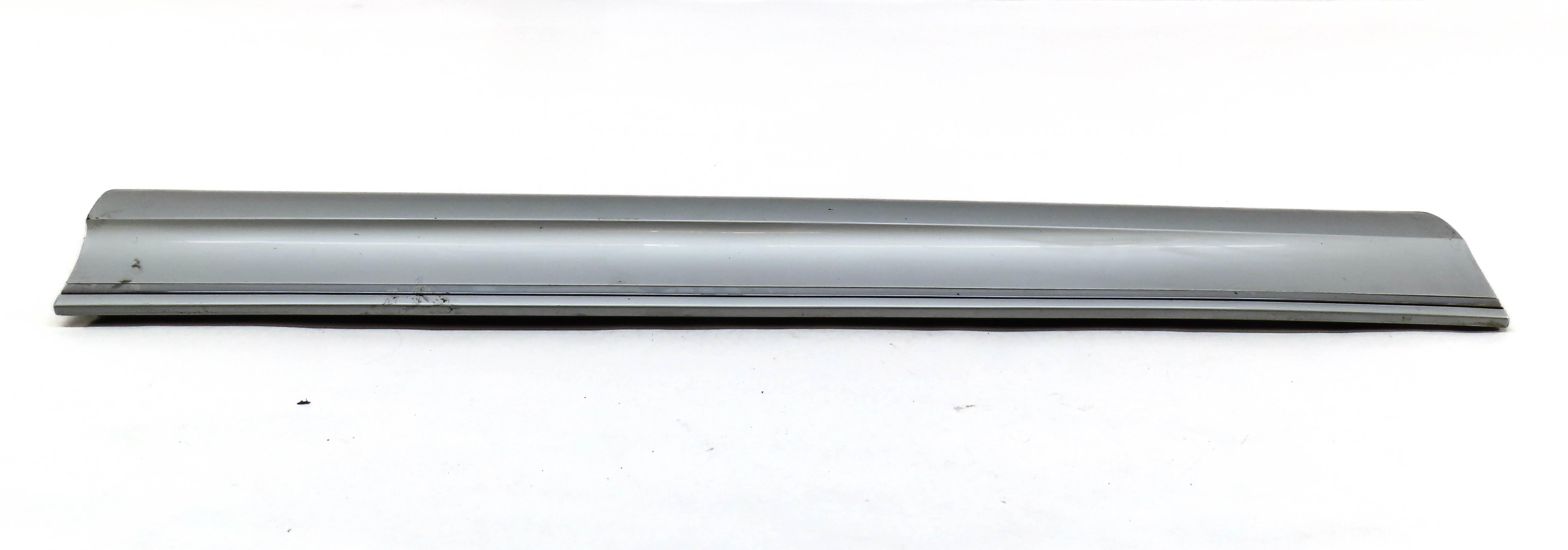 2015 AUDI Q7 (4L) FRONT LEFT DRIVER DOOR LOWER MOULDING RUNNER TRIM (SILVER) — exact item pictured