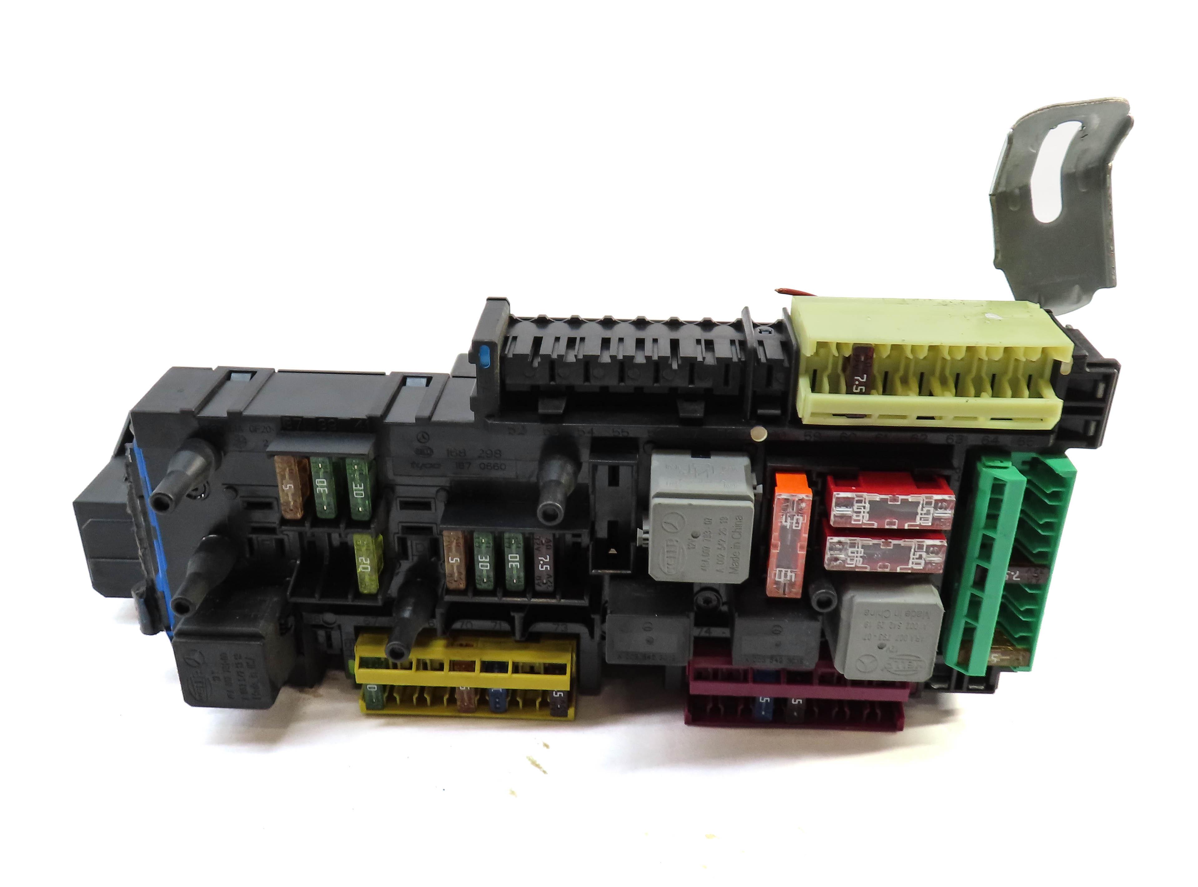 2010 MERCEDES E350 (W207) REAR SIGNAL ACQUISITION CONTROL MODULE FUSE BOX SAM — exact item pictured