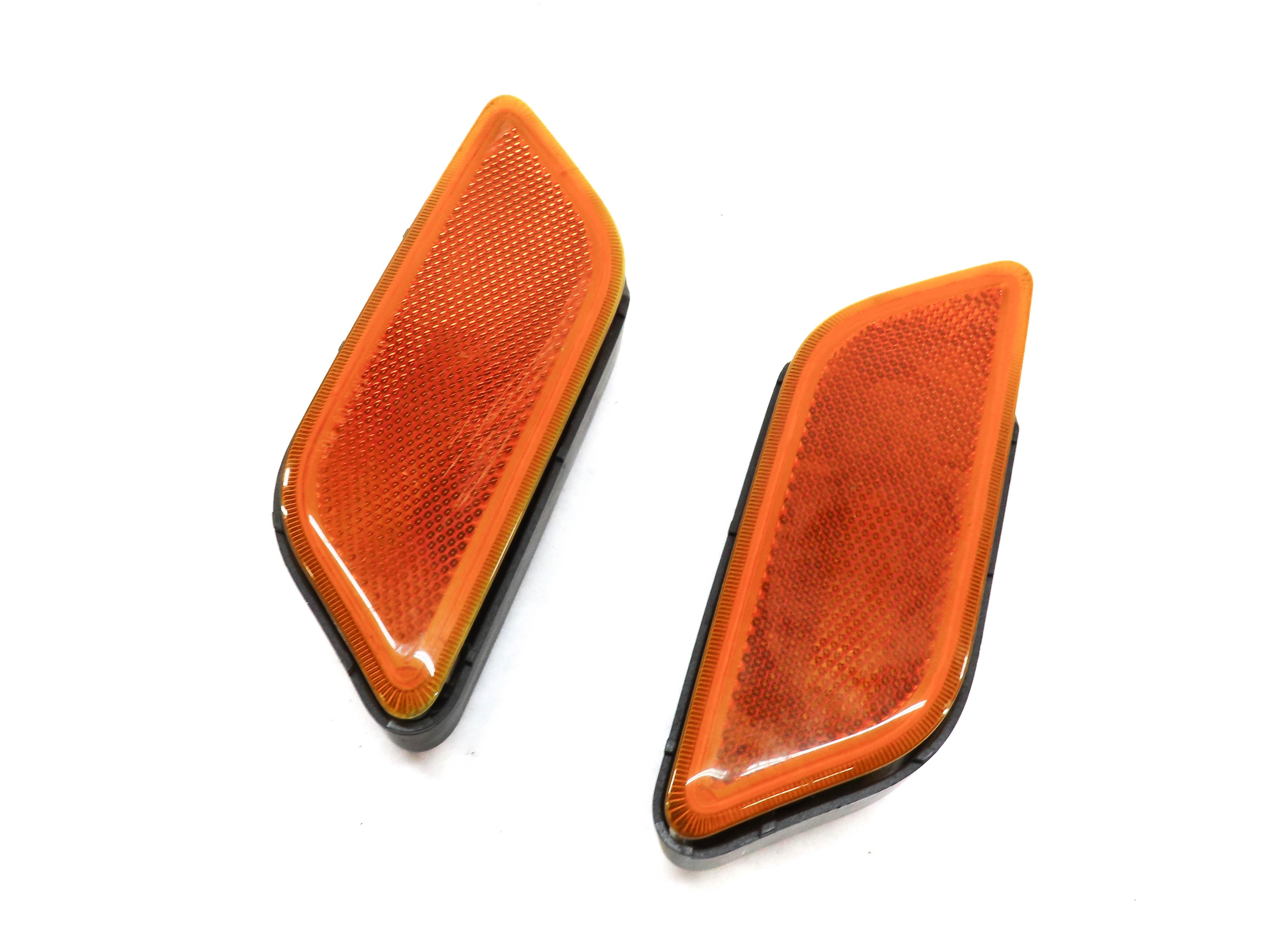 2010 MERCEDES E350 (W207) FRONT LEFT RIGHT TURN SIGNAL MARKER LIGHT HOUSING SET — exact item pictured