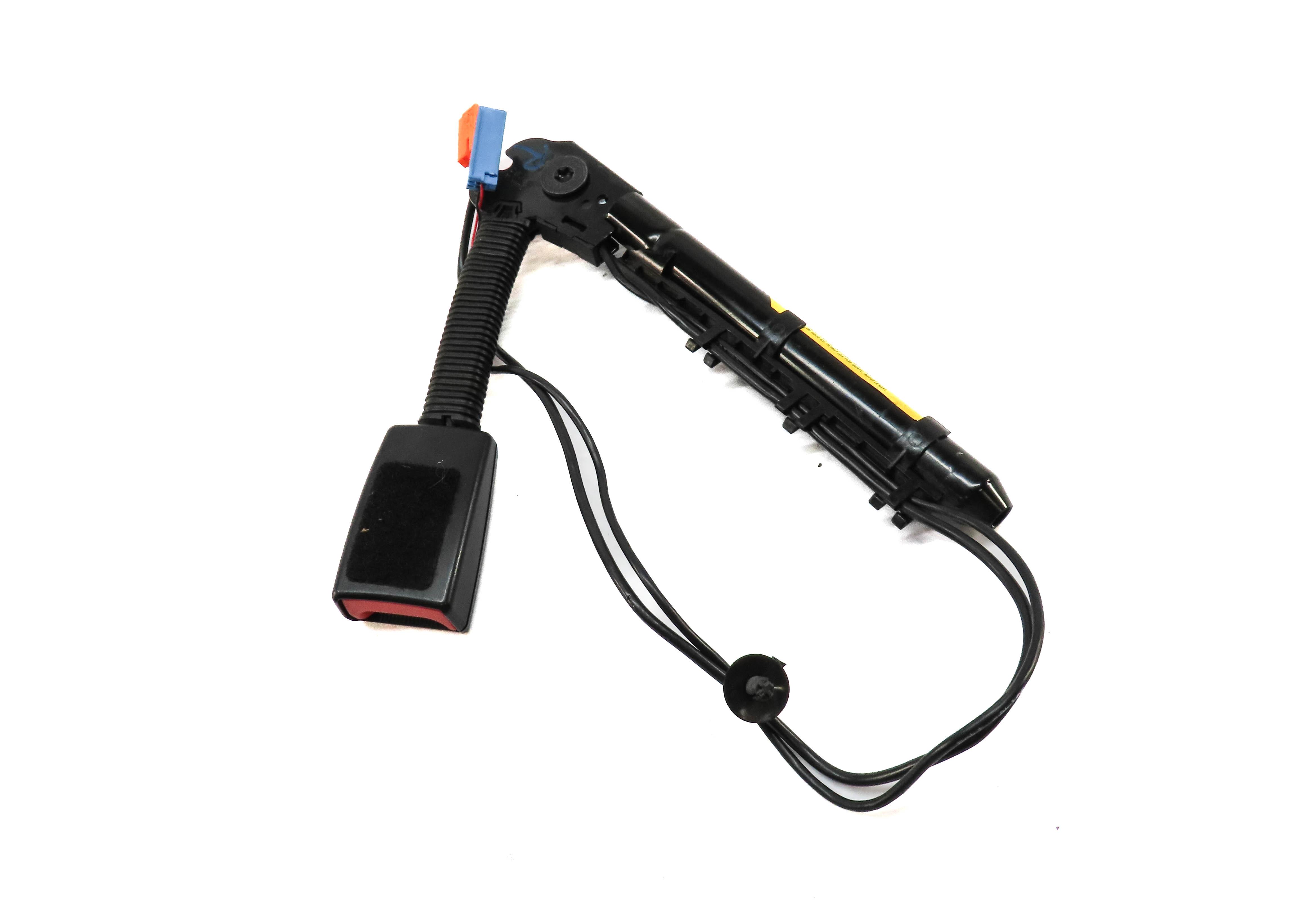 2008-2016 LR3 LR4 / RANGE ROVER SPORT (L320) RIGHT PASSENGER SEATBELT RECEIVER — exact item pictured