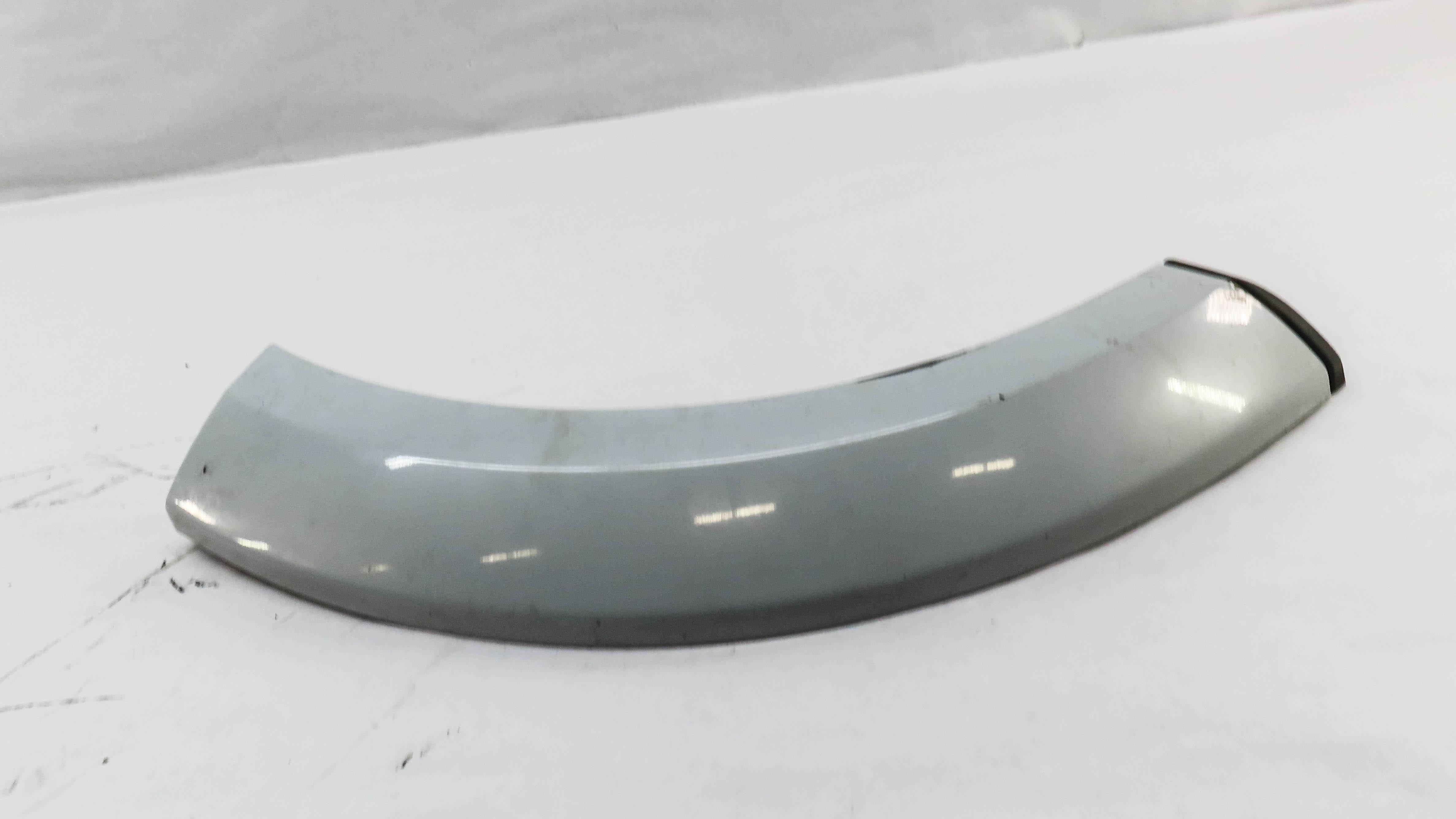 2016 LAND ROVER LR4 REAR RIGHT WHEEL WELL ARCH TRIM PANEL MOULDING (WHITE) — exact item pictured