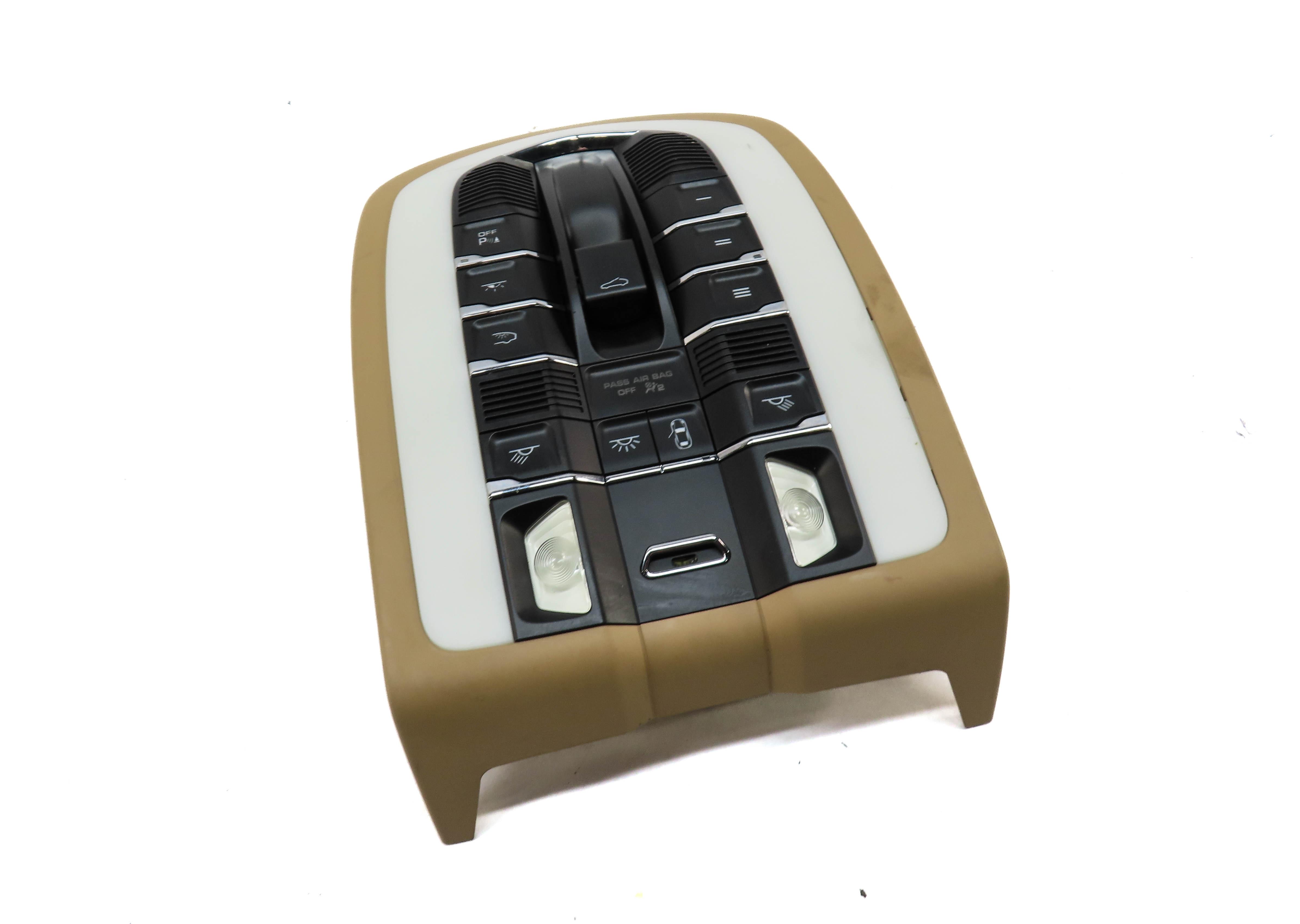 2013 PORSCHE CAYENNE (958) FRONT DOMELIGHT MAP READING DOME LIGHT LAMP (BEIGE) — exact item pictured