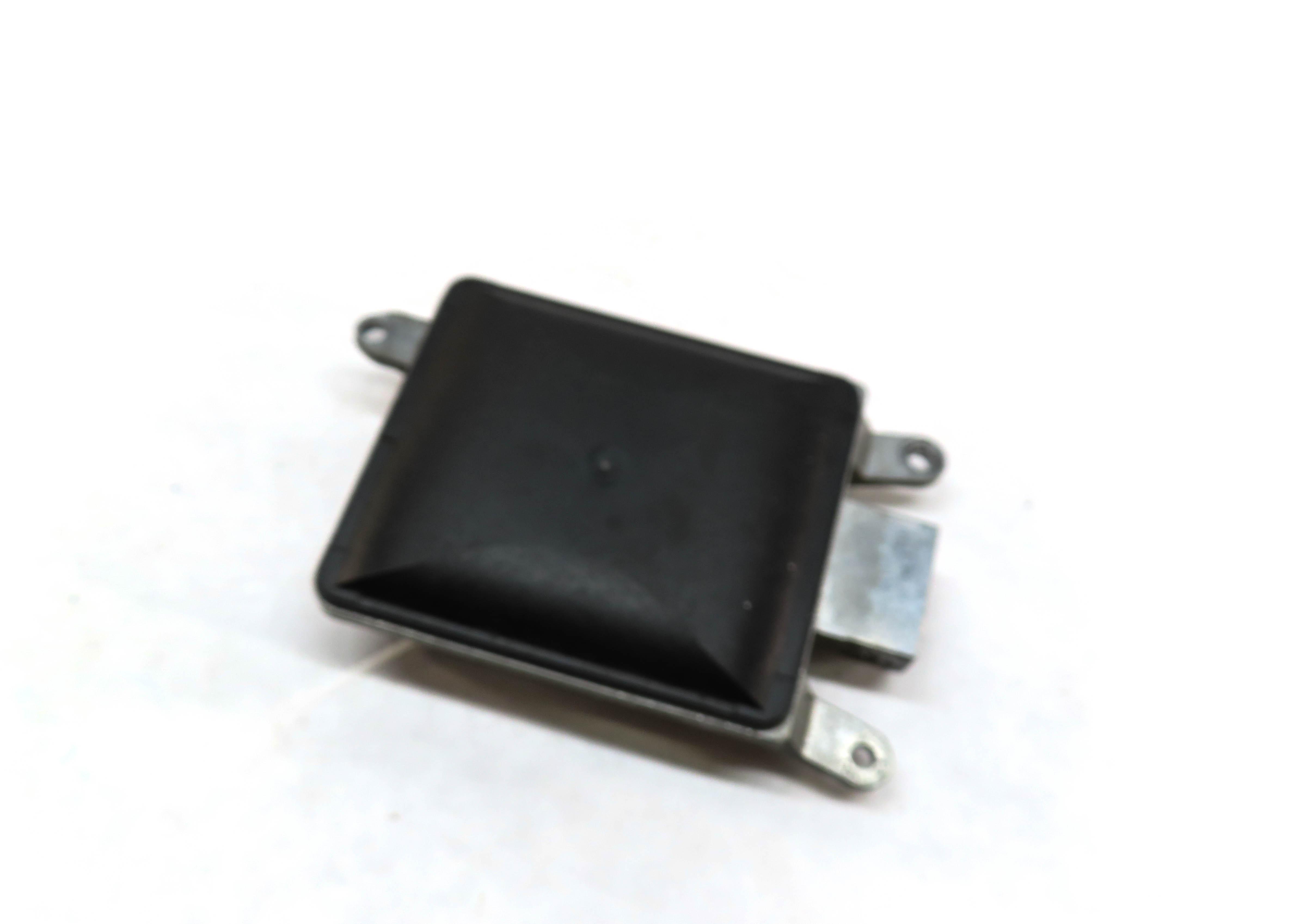 2011-2016 PORSCHE CAYENNE (958) LEFT DRIVER REAR BLIND SPOT RADAR MODULE — exact item pictured