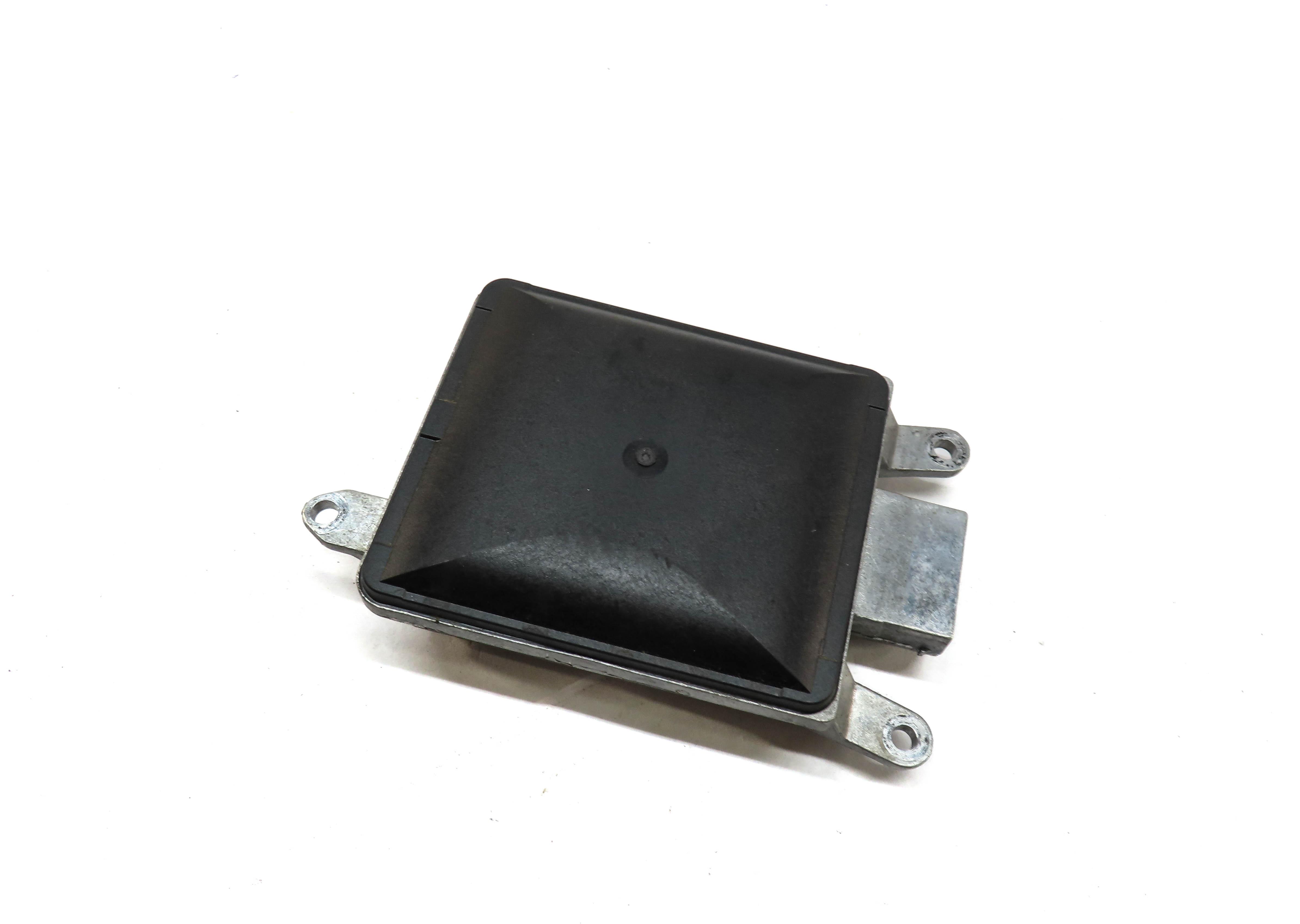 2011-2016 PORSCHE CAYENNE (958) RIGHT PASSENGER REAR BLIND SPOT RADAR MODULE — exact item pictured