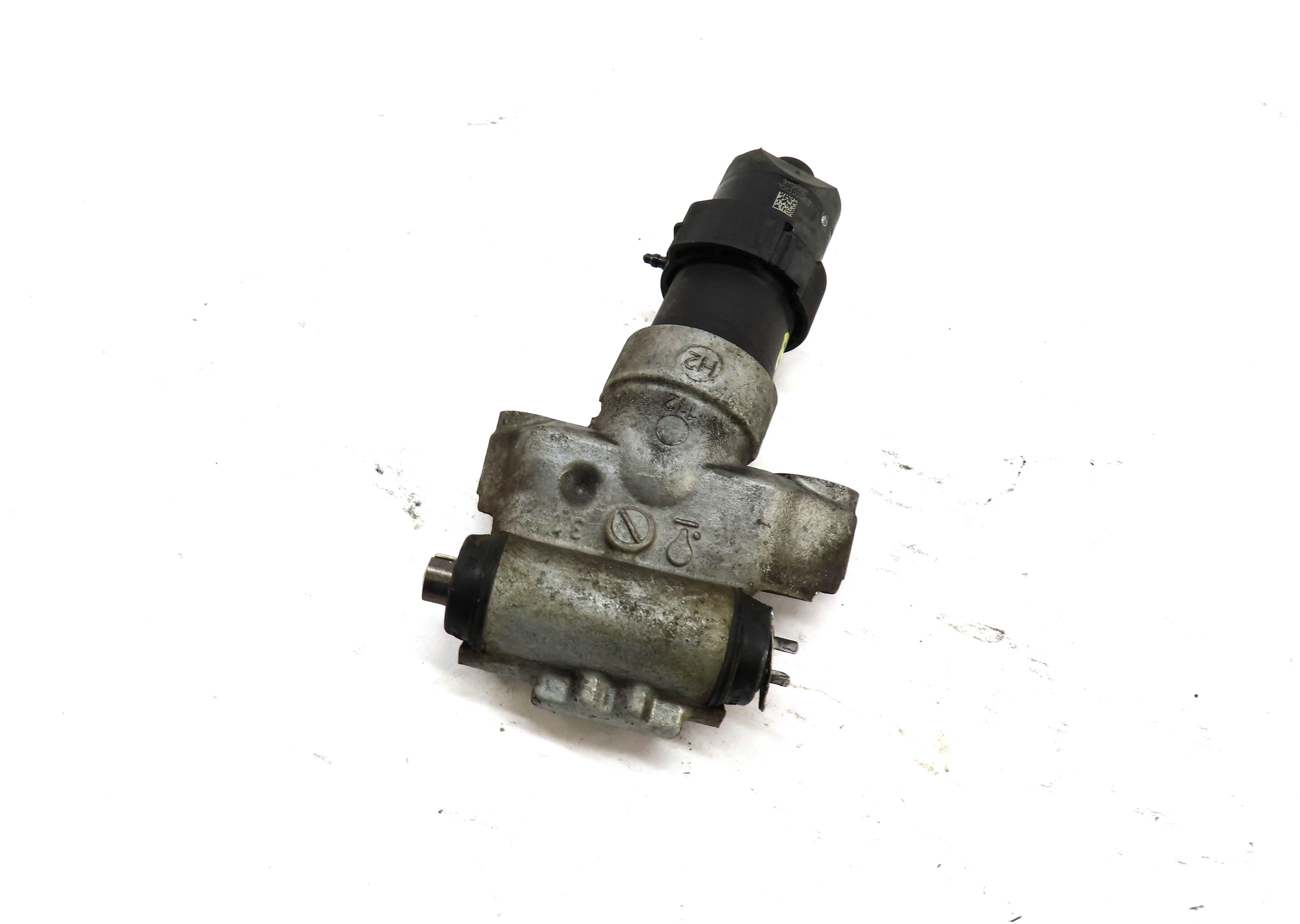 2013 PORSCHE CAYENNE (958) REAR RIGHT PASSENGER BRAKE CALIPER ACTUATOR MOTOR — exact item pictured