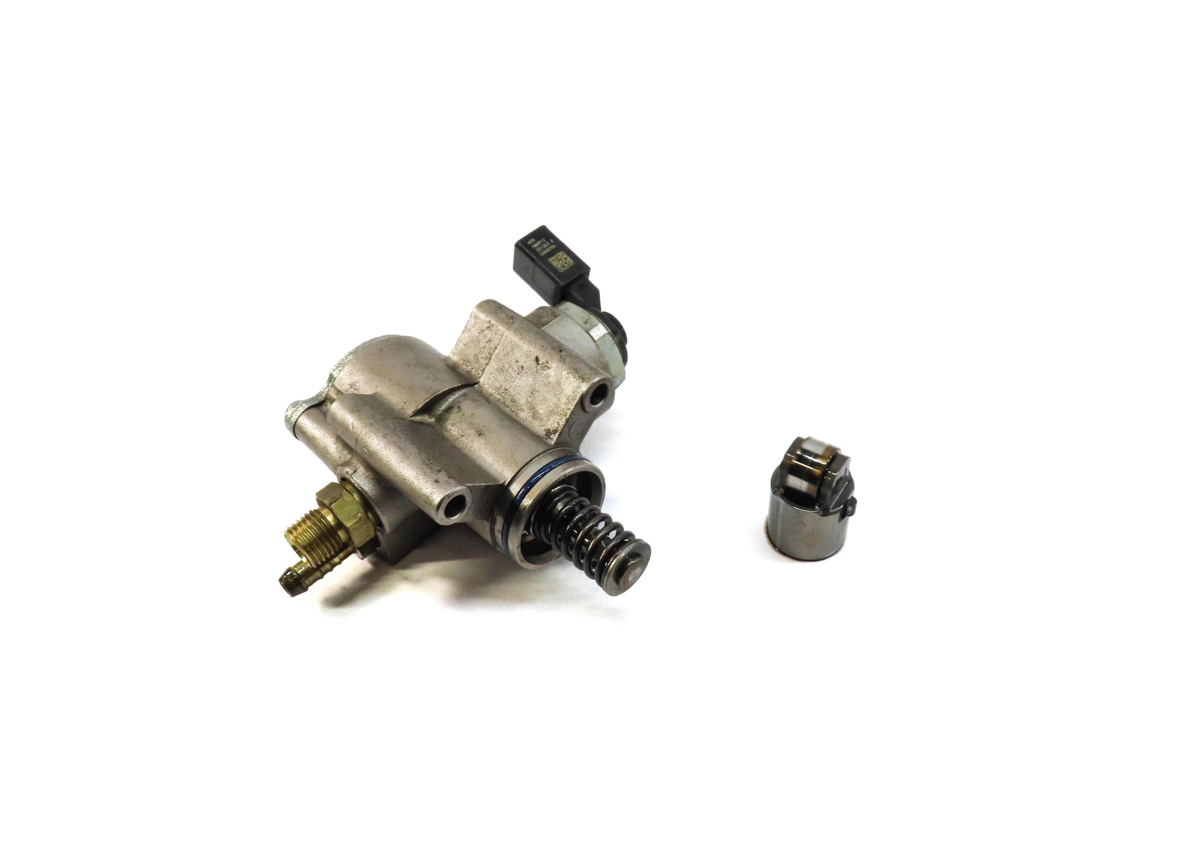 11-14 PORSCHE CAYENNE (958) 3.6L ENGINE - HIGH PRESSURE MECHANICAL FUEL PUMP — exact item pictured