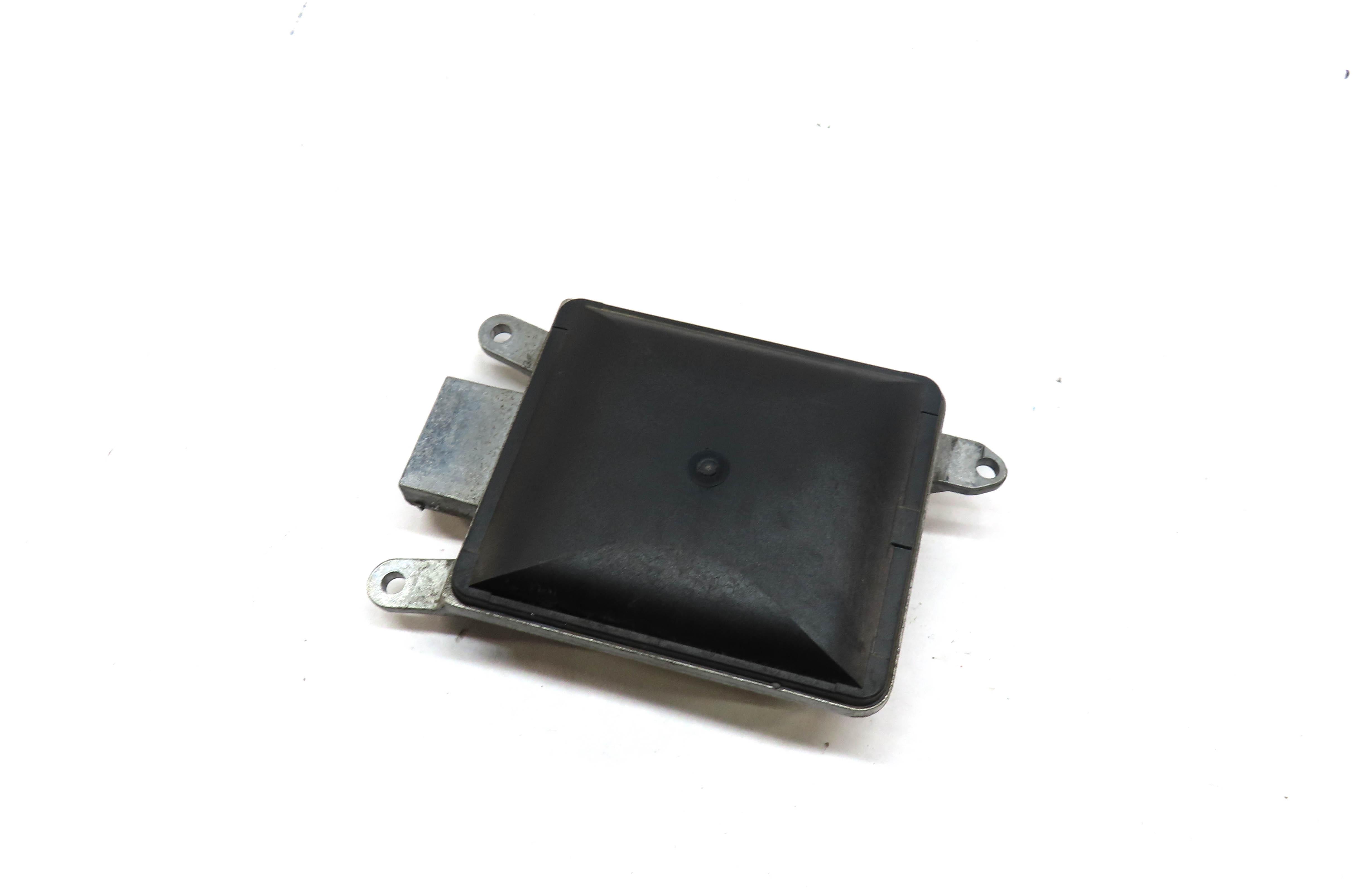 2013-2017 AUDI Q7 (4L 4M) LEFT DRIVER REAR LANE CHANGE BLIND SPOT MODULE (SLAVE) — exact item pictured