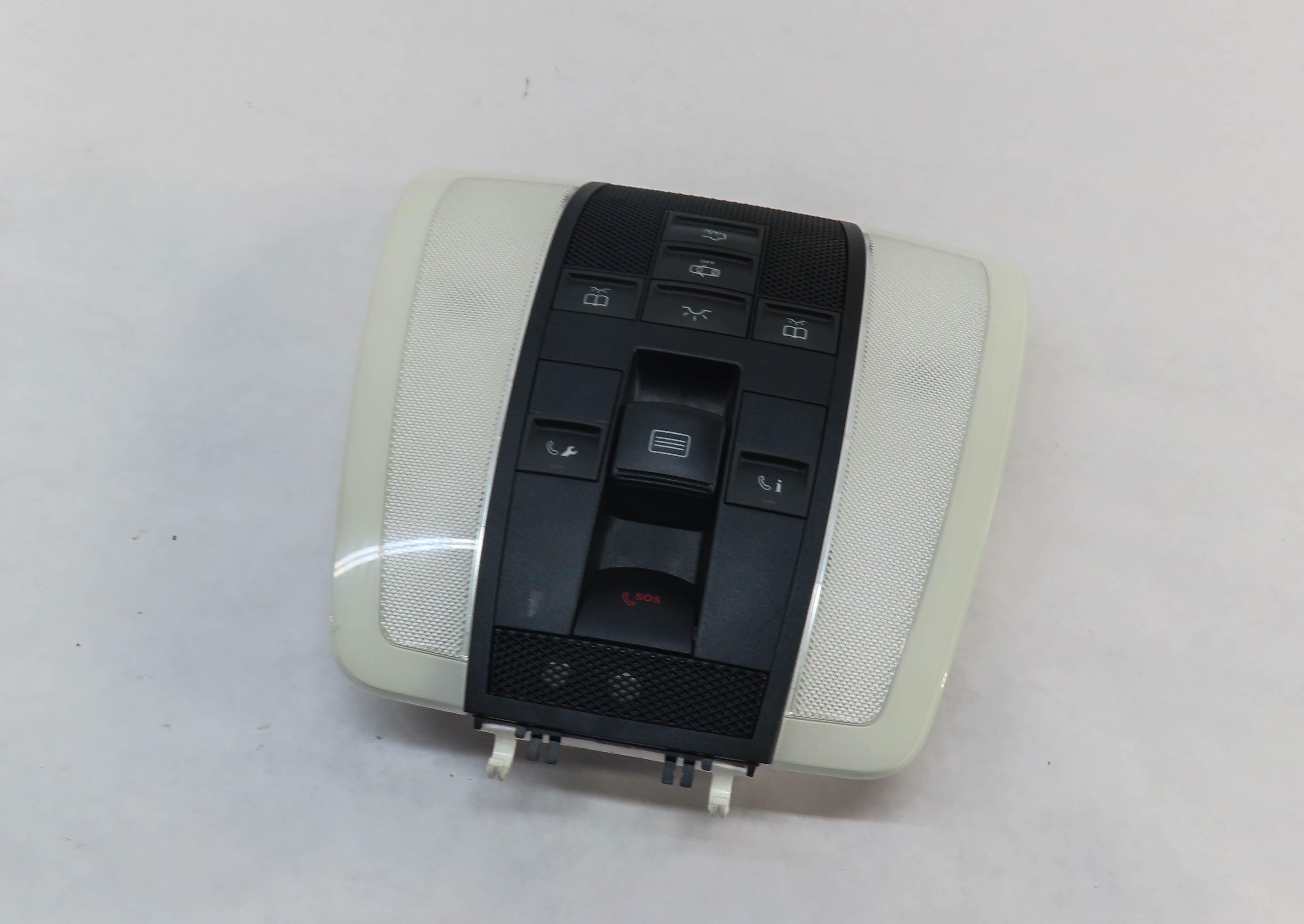 2014 MERCEDES C250 (W204) FRONT ROOF MAP READING DOME LIGHT LAMP (WHITE & BLACK) — exact item pictured