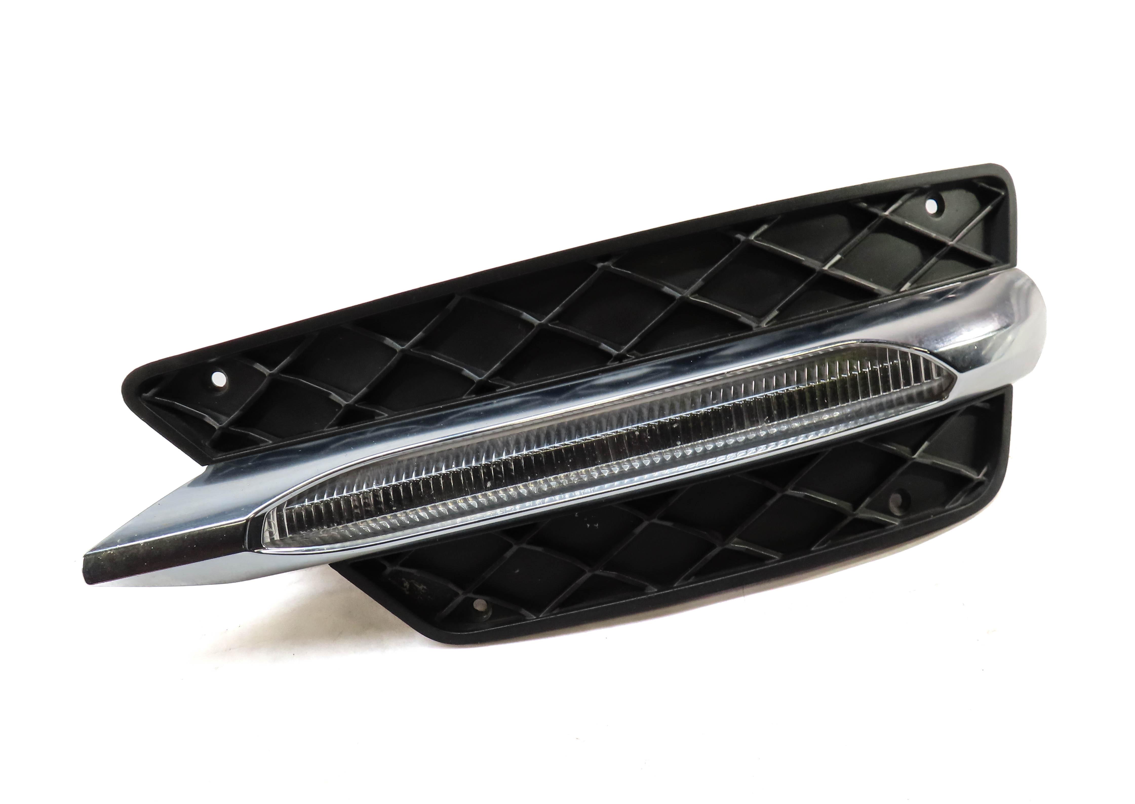 2012-2014 MERCEDES BENZ C250 C300 C350 (W204) FRONT LEFT SIDE MARKER LIGHT LAMP — exact item pictured