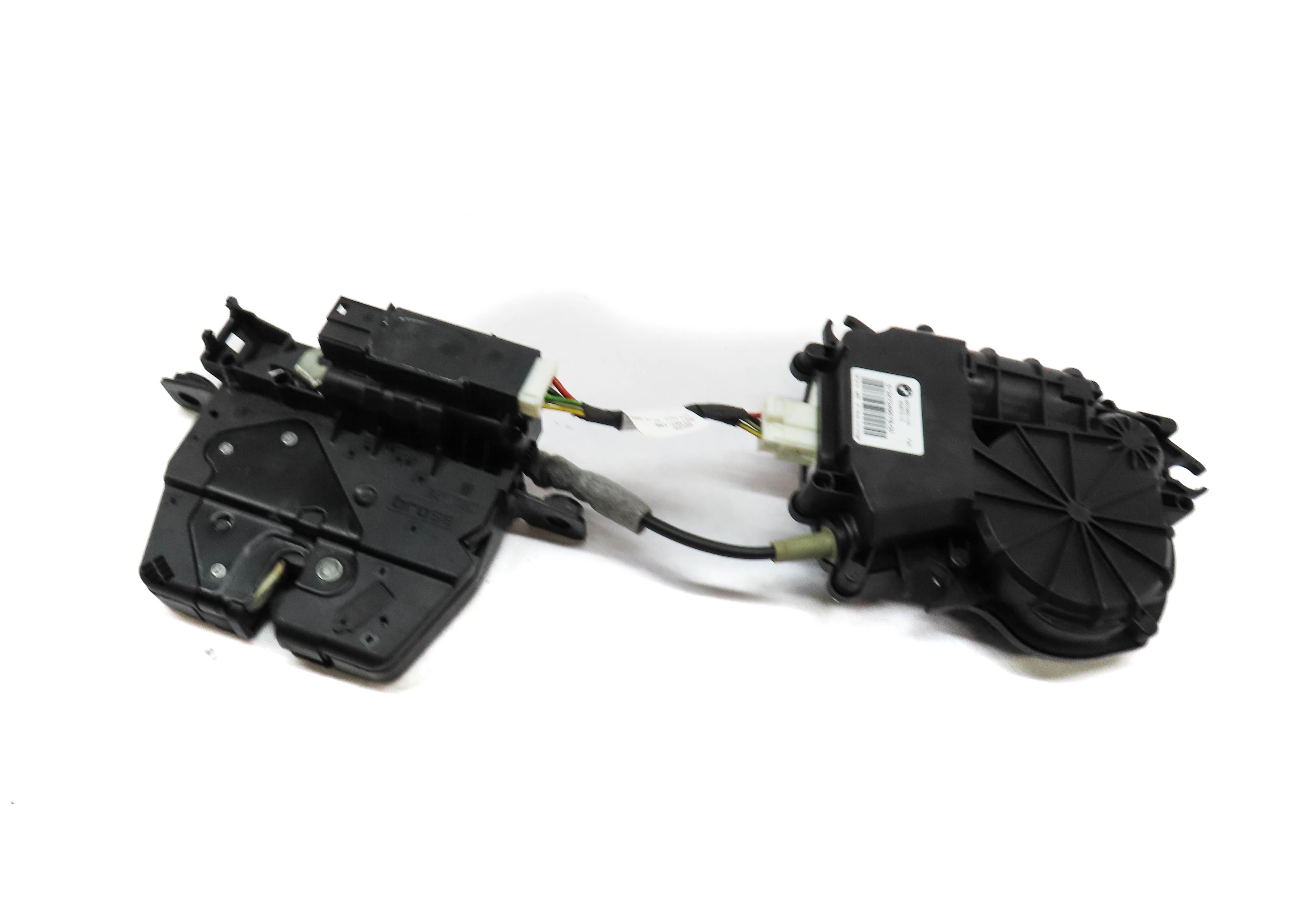 2011 BMW X3 (F25) REAR TRUNK HATCH LATCH w/ SOFT CLOSE ACTUATOR MOTOR — exact item pictured