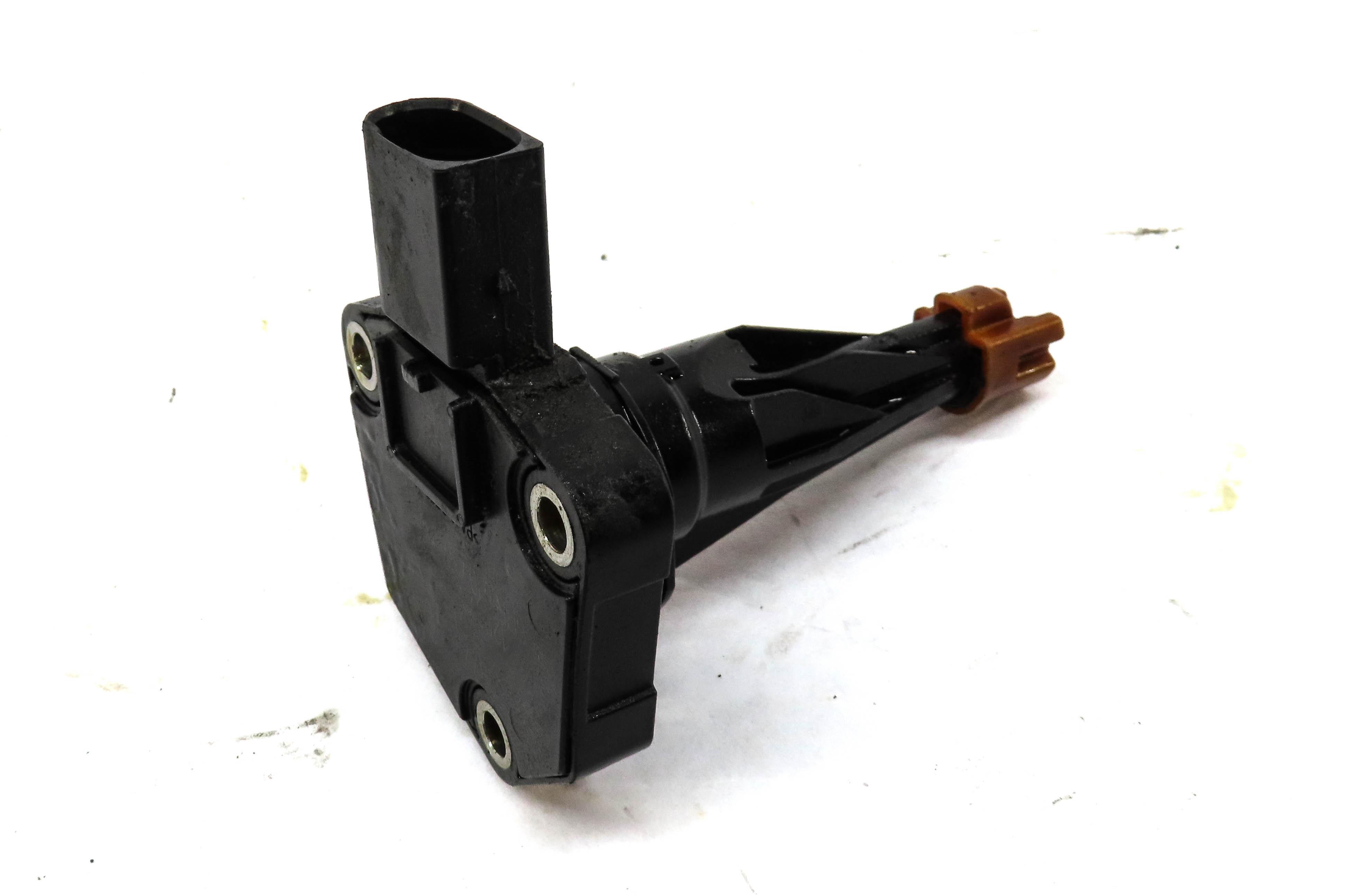 2015 BMW 428i (F32) 2.0L TURBO N26 OIL LEVEL SENSOR 8608779 — exact item pictured