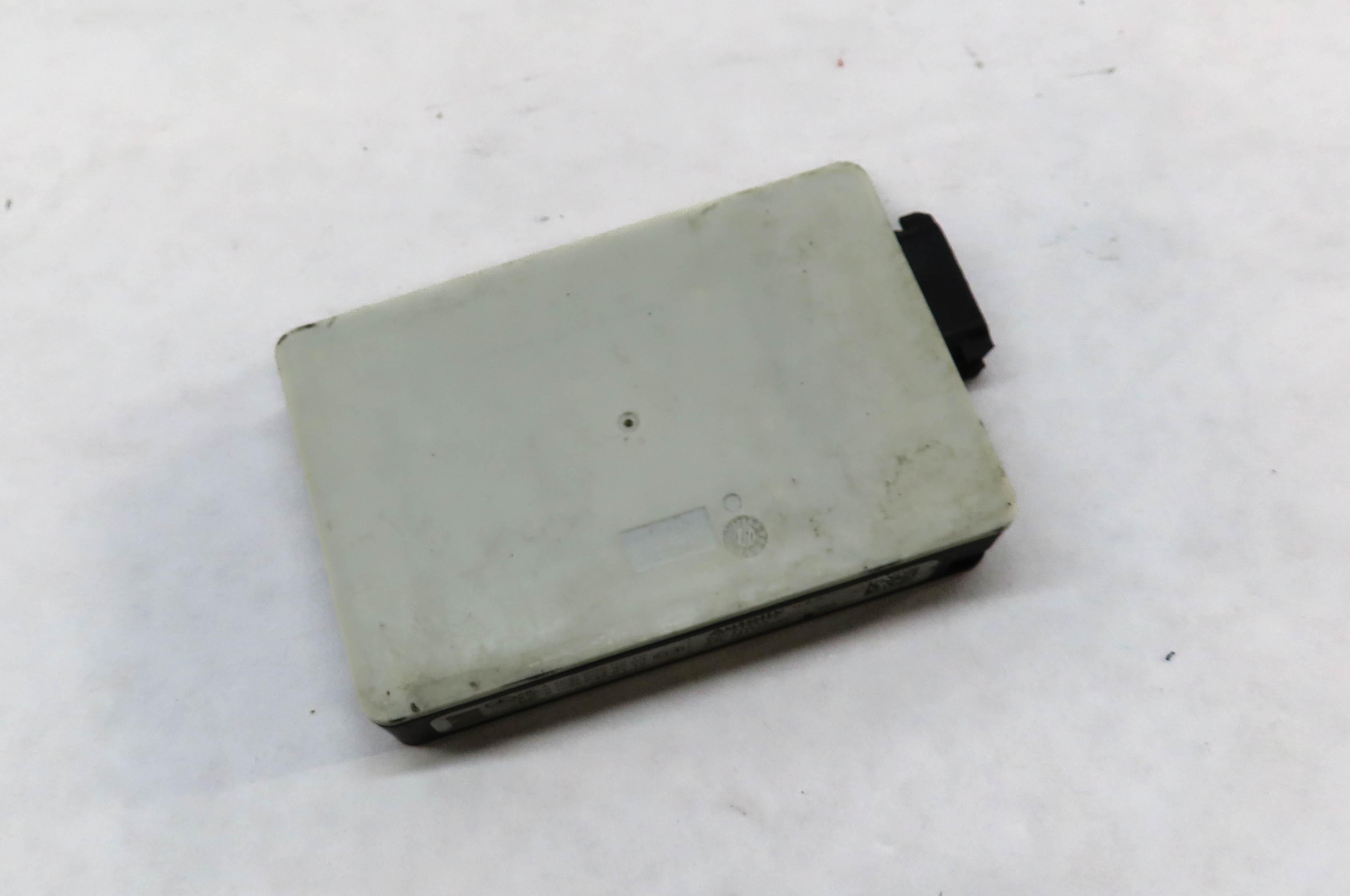 2012 MERCEDES E350 SEDAN (W212) REAR BLIND SPOT RADAR ALERT MODULE 0009050210 — exact item pictured
