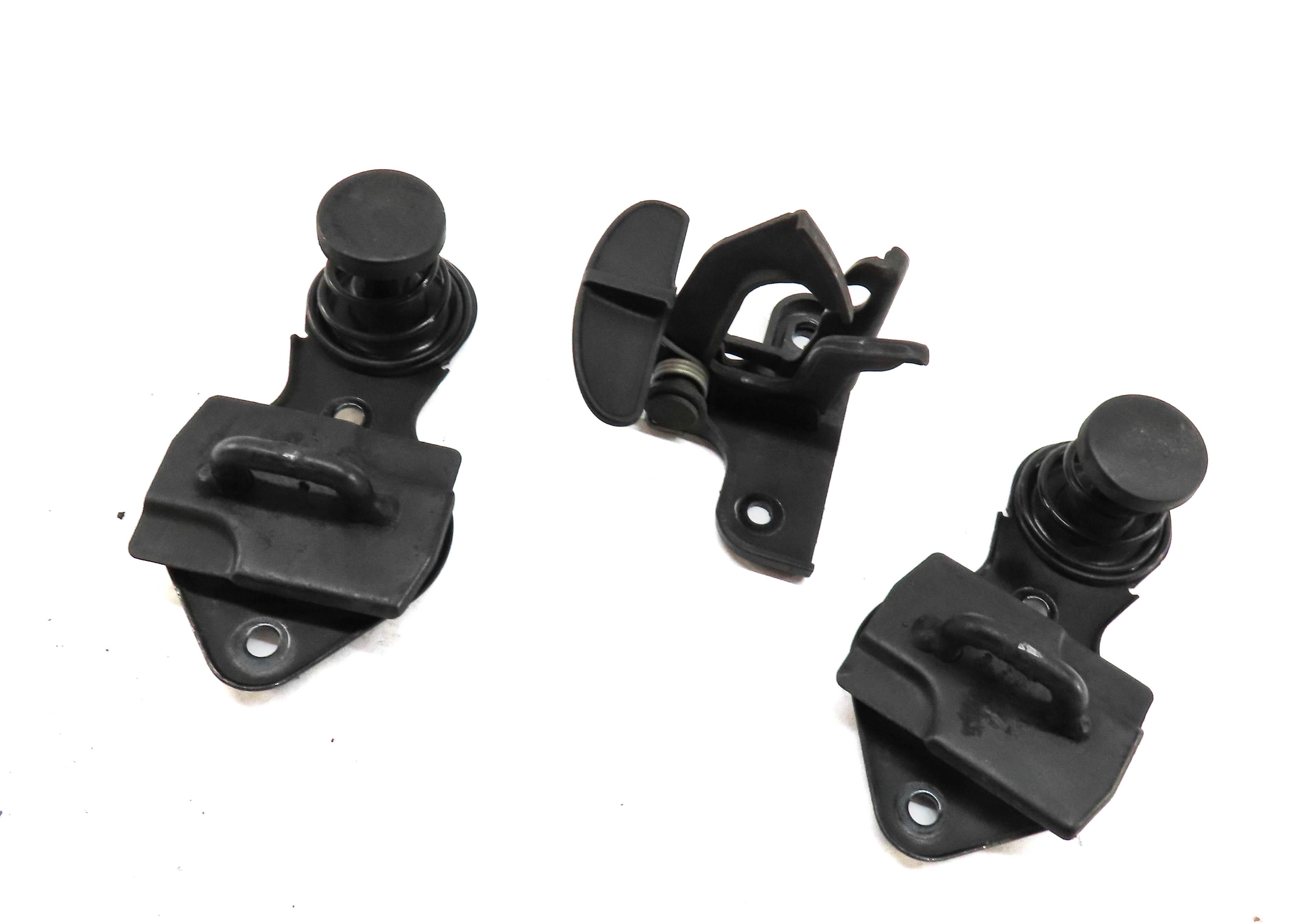 2010 MERCEDES GL350 (X164) HOOD SAFETY HOOK CATCH RELEASE LEVER w/ HOOD SHOCKS — exact item pictured