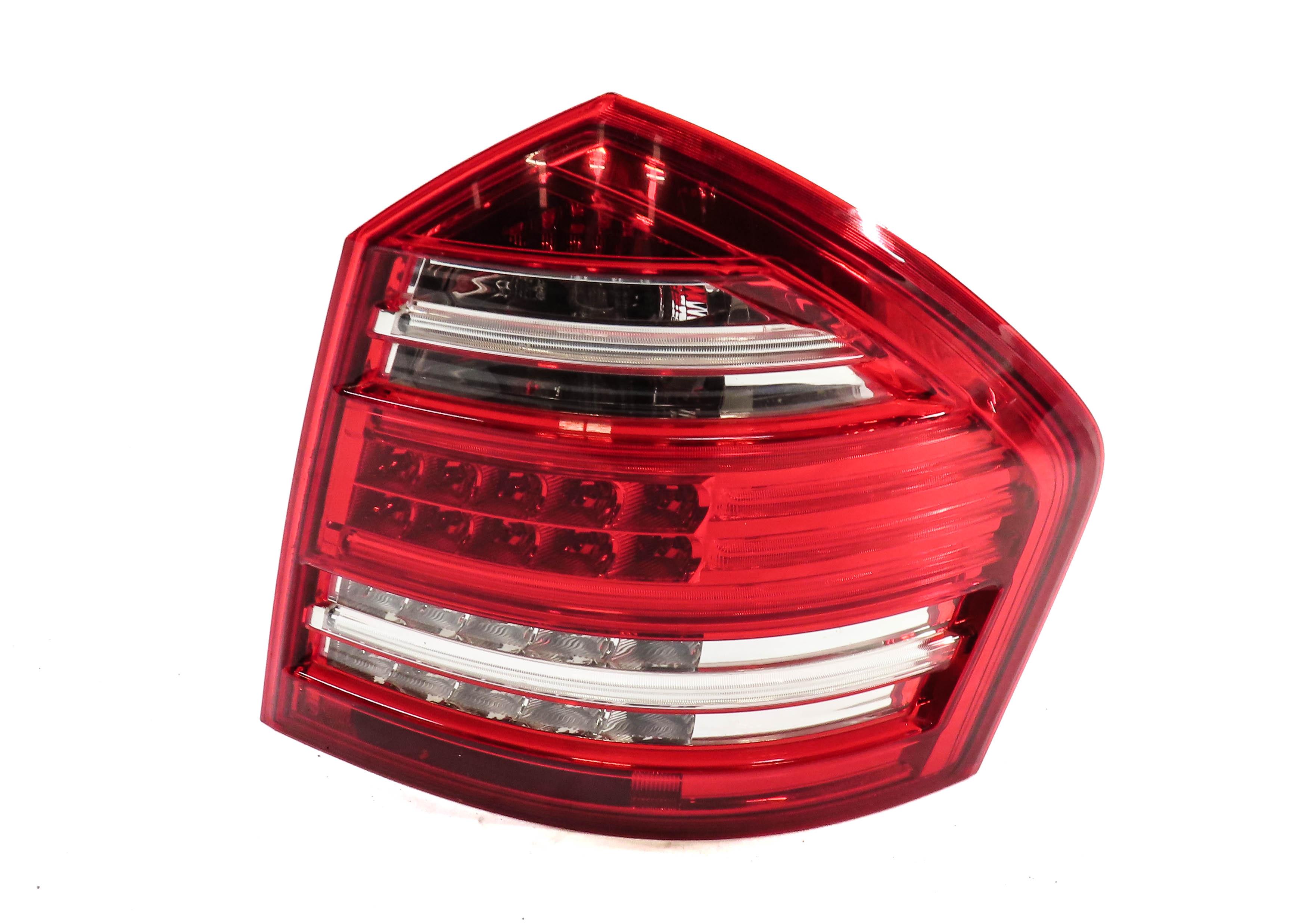 2010-2012 MB GL350 GL450 GL550 (X164) RIGHT PASSENGER TAILLIGHT BRAKE LIGHT LAMP — exact item pictured