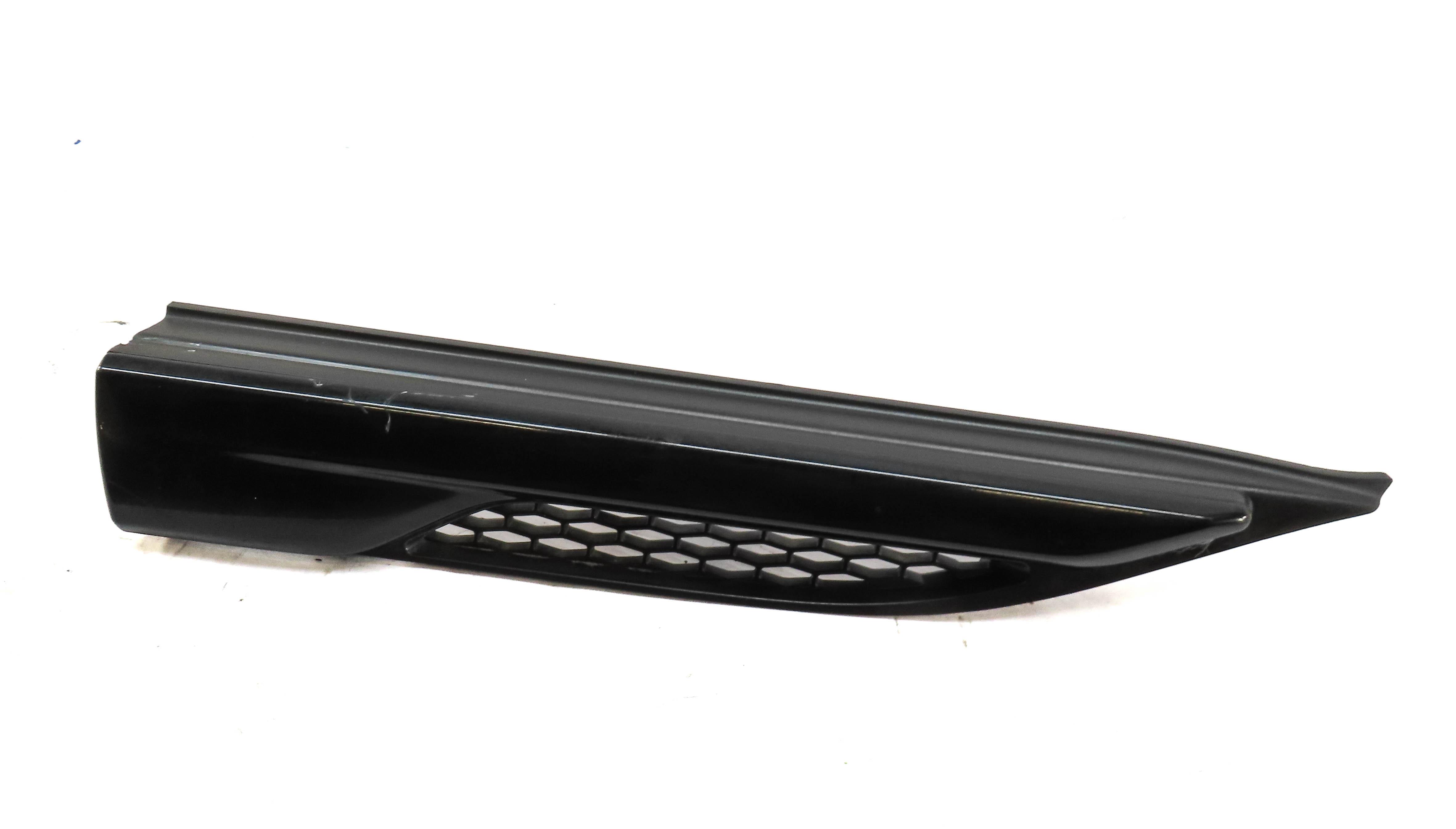 2012 LAND RANGE ROVER EVOQUE FRONT RIGHT PASSENGER FENDER AIR VENT GRILLE — exact item pictured