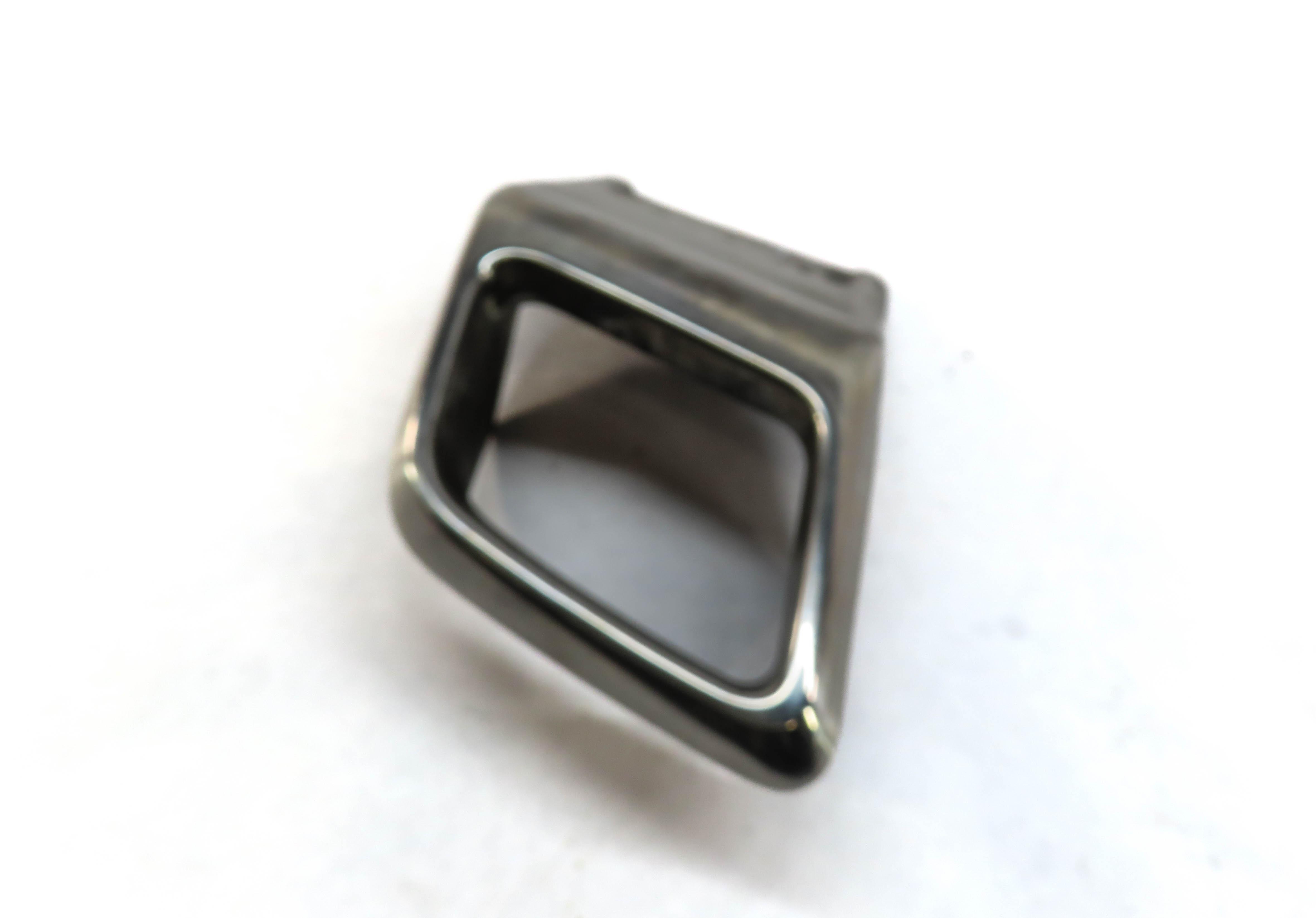 12-17 RANGE ROVER EVOQUE (L538) RIGHT PASSENGER REAR EXHAUST TIP TRIM (SILVER) — exact item pictured