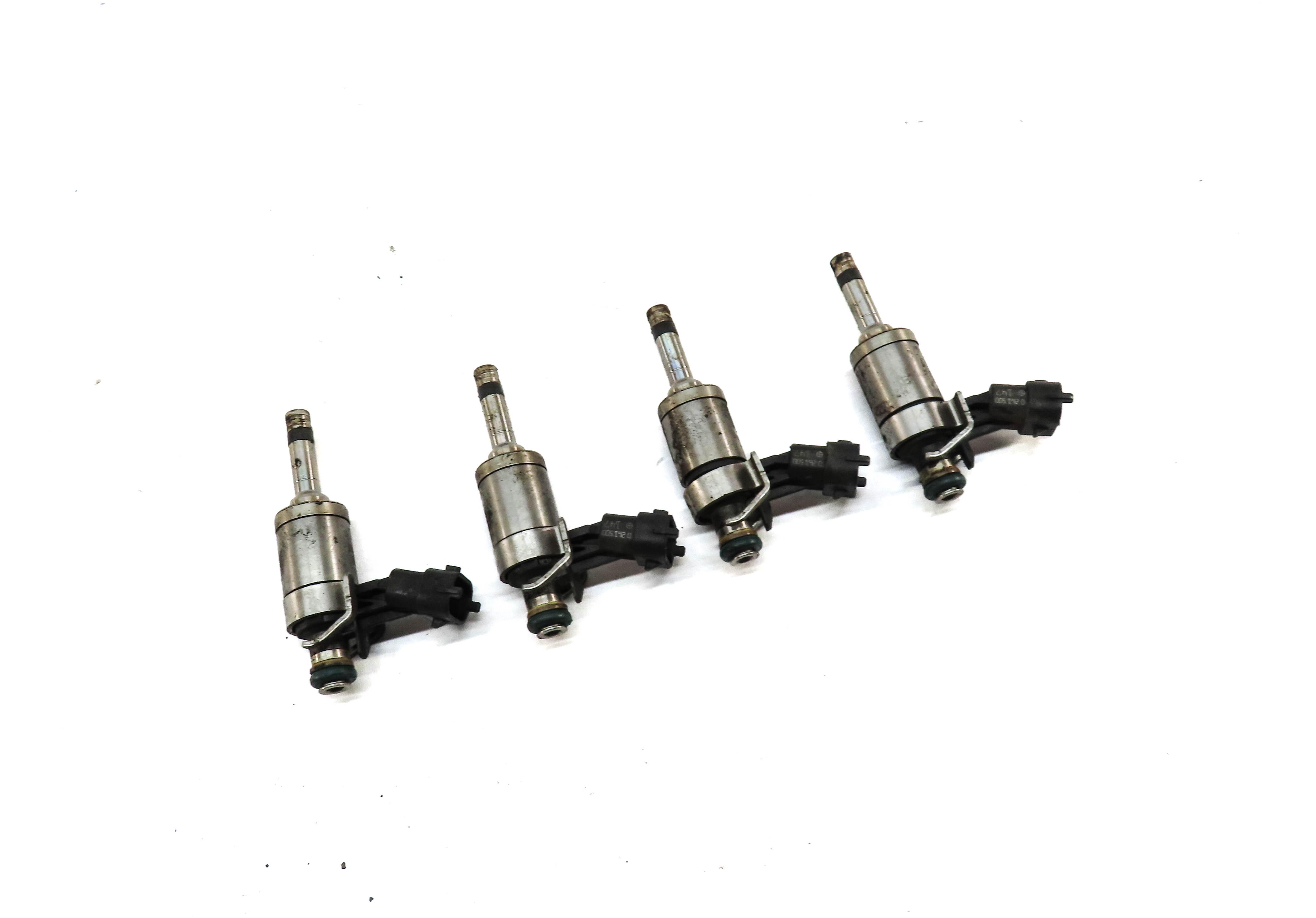 12-17 LR2 DISCOVERY SPORT RANGE ROVER EVOQUE (L538 L550) 2.0L FUEL INJECTOR SET — exact item pictured