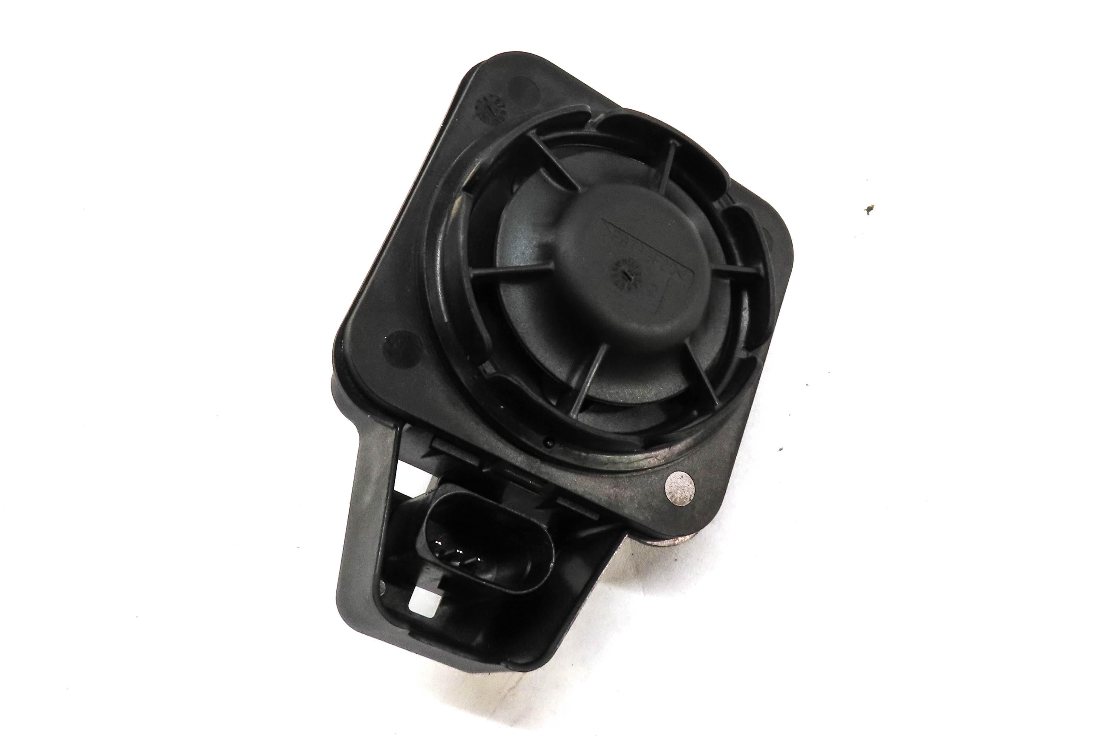 2015 AUDI A3 (8V) ANTI-THEFT ALARM HORN SIREN 5Q0951605 — exact item pictured