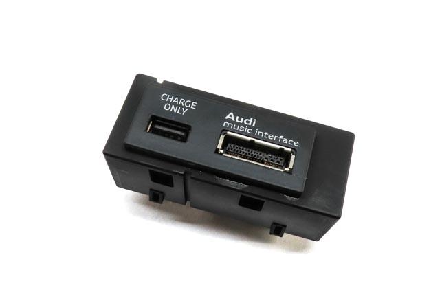 AUDI A3 E-TRON (8VF) MMI MULTIMEDIA MUSIC INTERFACE & USB INPUT JACK PANEL PORT — exact item pictured