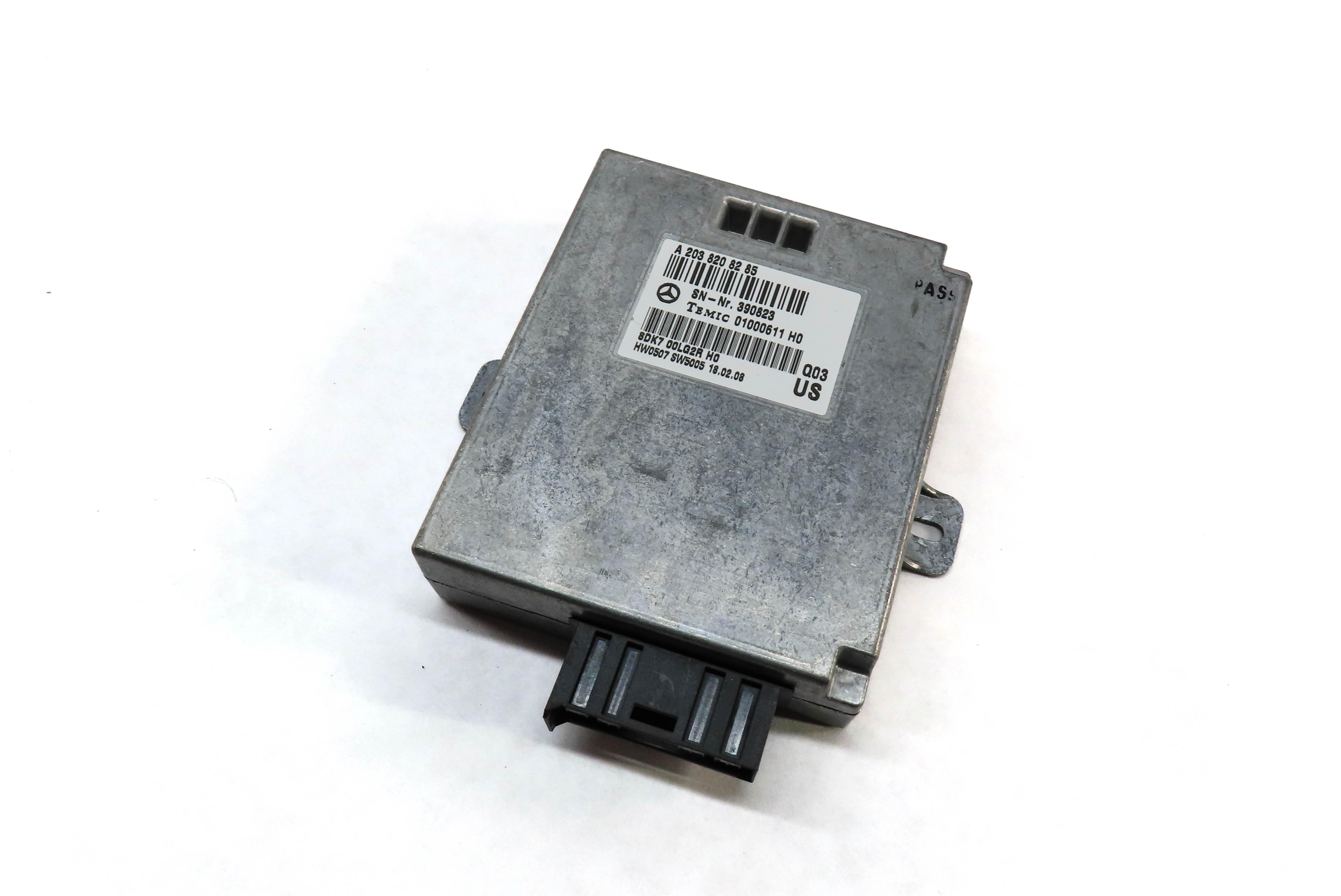 06-12 MERCEDES E G GL ML CLS R CLASS (W211 W164 W251 X164) VOICE CONTROL MODULE — exact item pictured