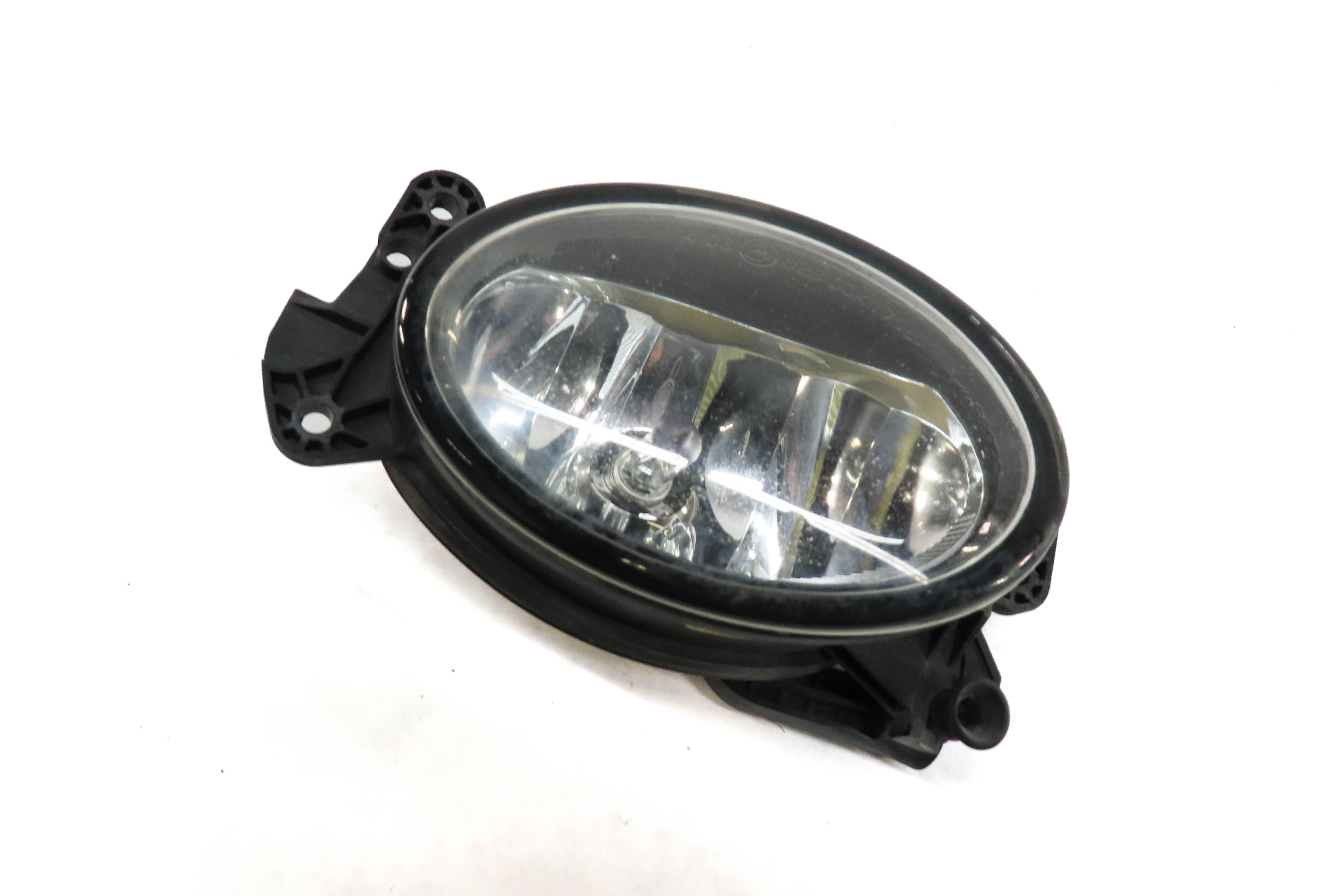 06-11 MERCEDES C250 C350 E300 GL320 GL450 R320 R350 R500 - RIGHT FOG LIGHT LAMP — exact item pictured