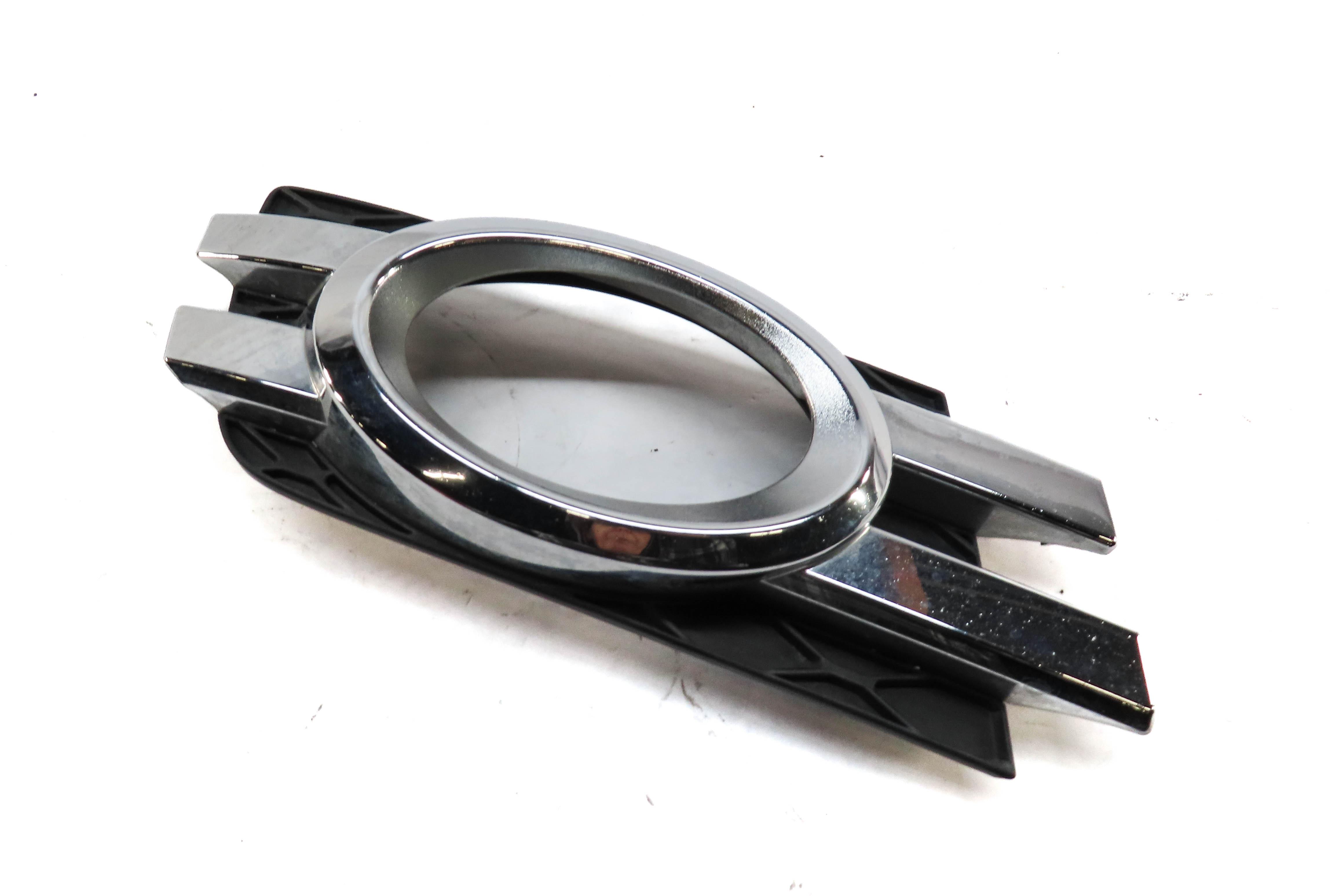 2008 MERCEDES GL550 (X164) FRONT RIGHT PASSENGER FOG LIGHT SURROUND TRIM — exact item pictured