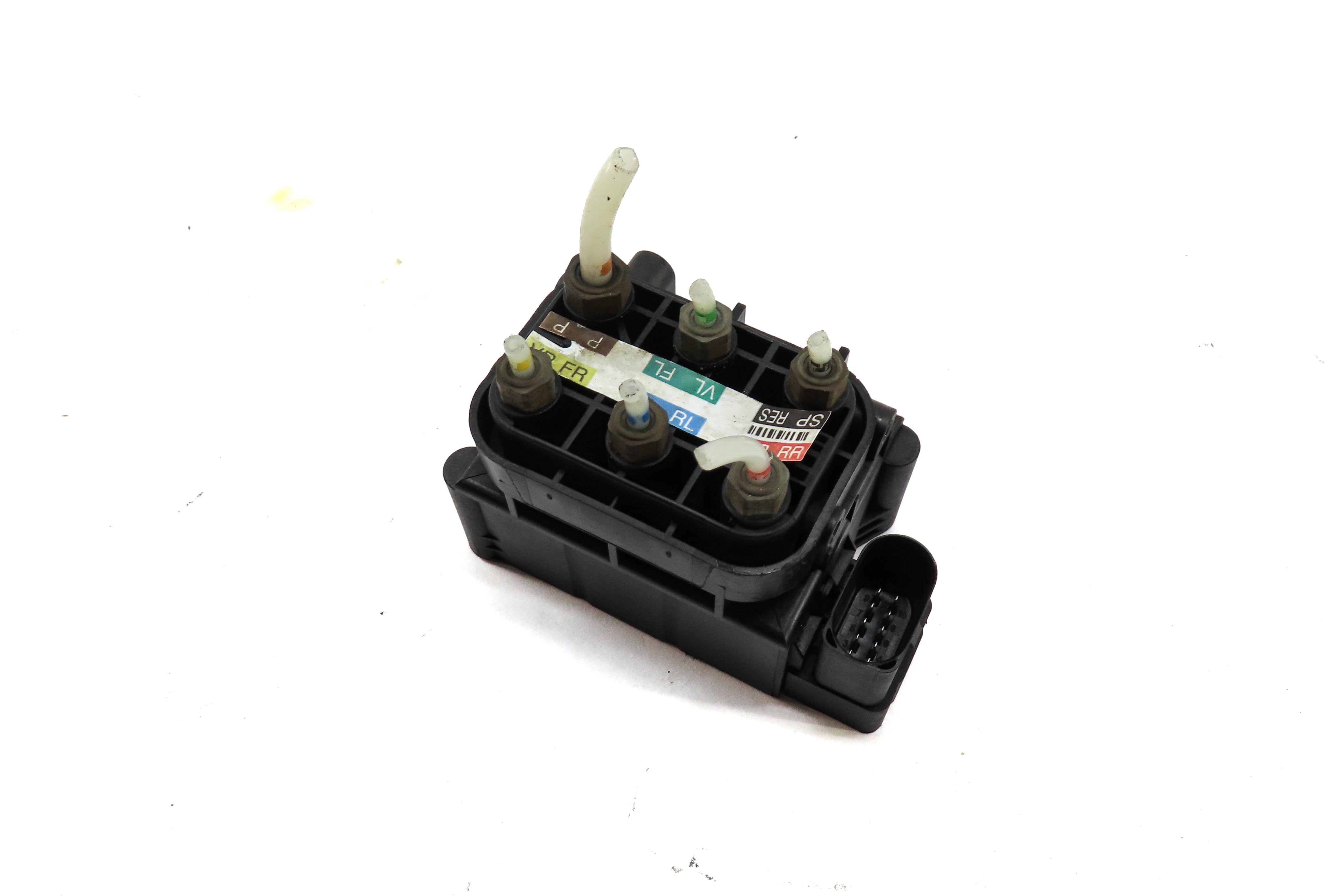 2008 MERCEDES GL550 (X164) AIR SUSPENSION COMPRESSOR VALVE BLOCK 2123200358 — exact item pictured