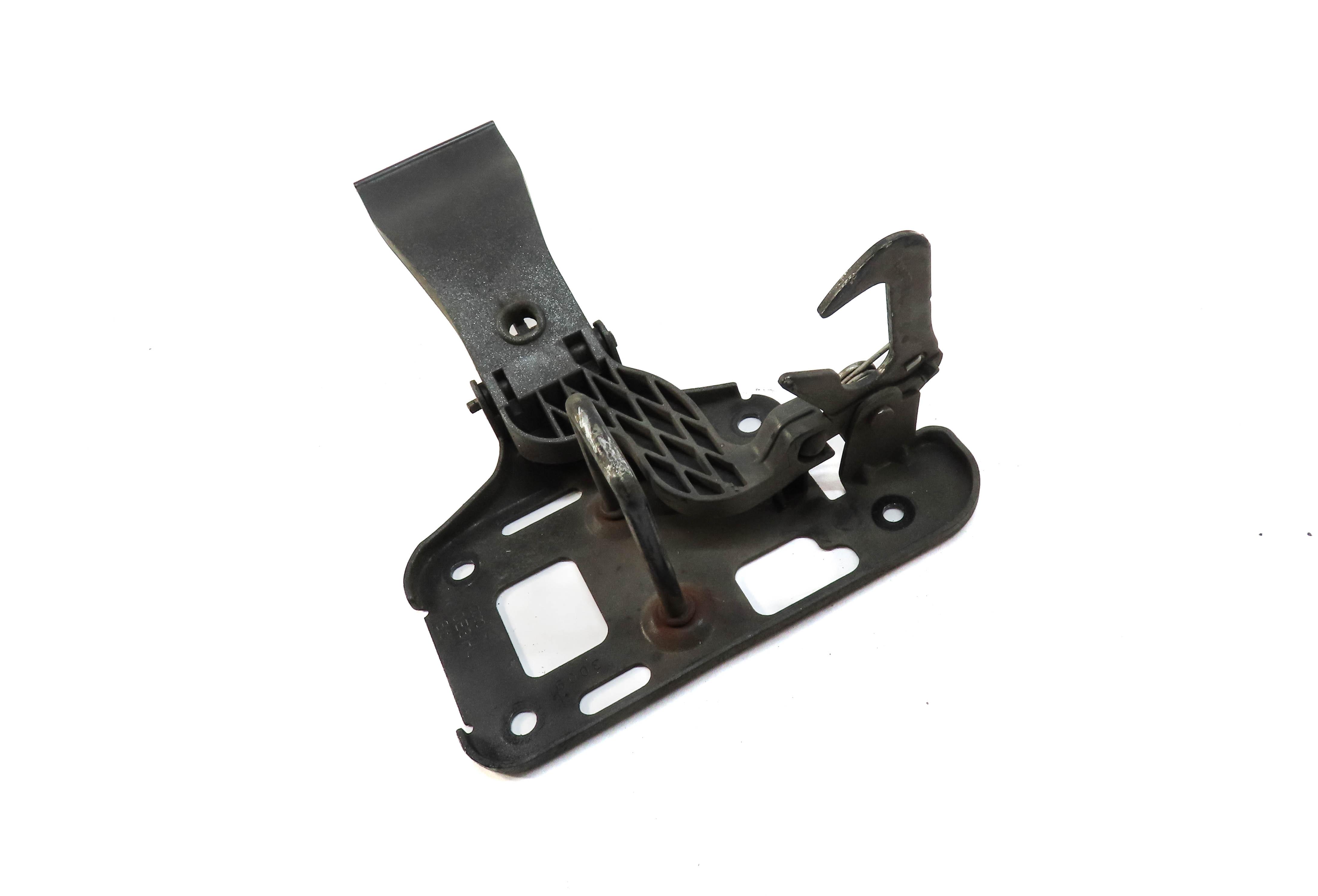 2010 AUDI A5 (B8 8T) FRONT HOOD SAFETY RELEASE LEVER LOCK LATCH 8T0823480 — exact item pictured