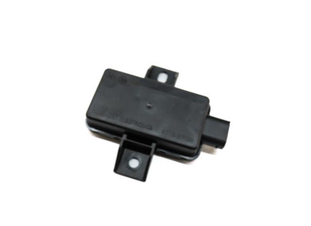 2015 MERCEDES C CLASS COUPE (W204) TIRE PRESSURE MONITOR TPMS CONTROL MODULE — exact item pictured