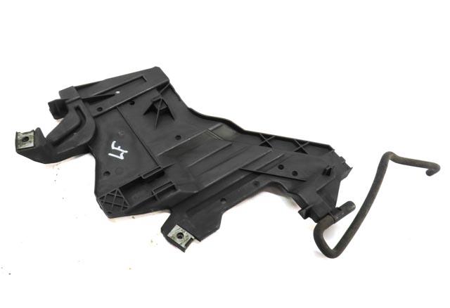 2011 AUDI A4 (B8 8K) FRONT LEFT LOWER HEADLIGHT HEAD LIGHT LAMP MOUNTING BRACKET — exact item pictured