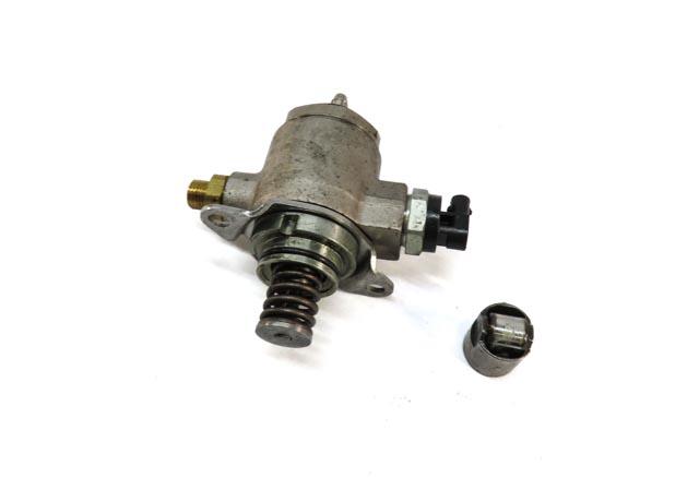 2009-2012 AUDI A4 A5 Q5 (B8 8K 8R 8T) 2.0T TURBO ENGINE HIGH PRESSURE FUEL PUMP — exact item pictured