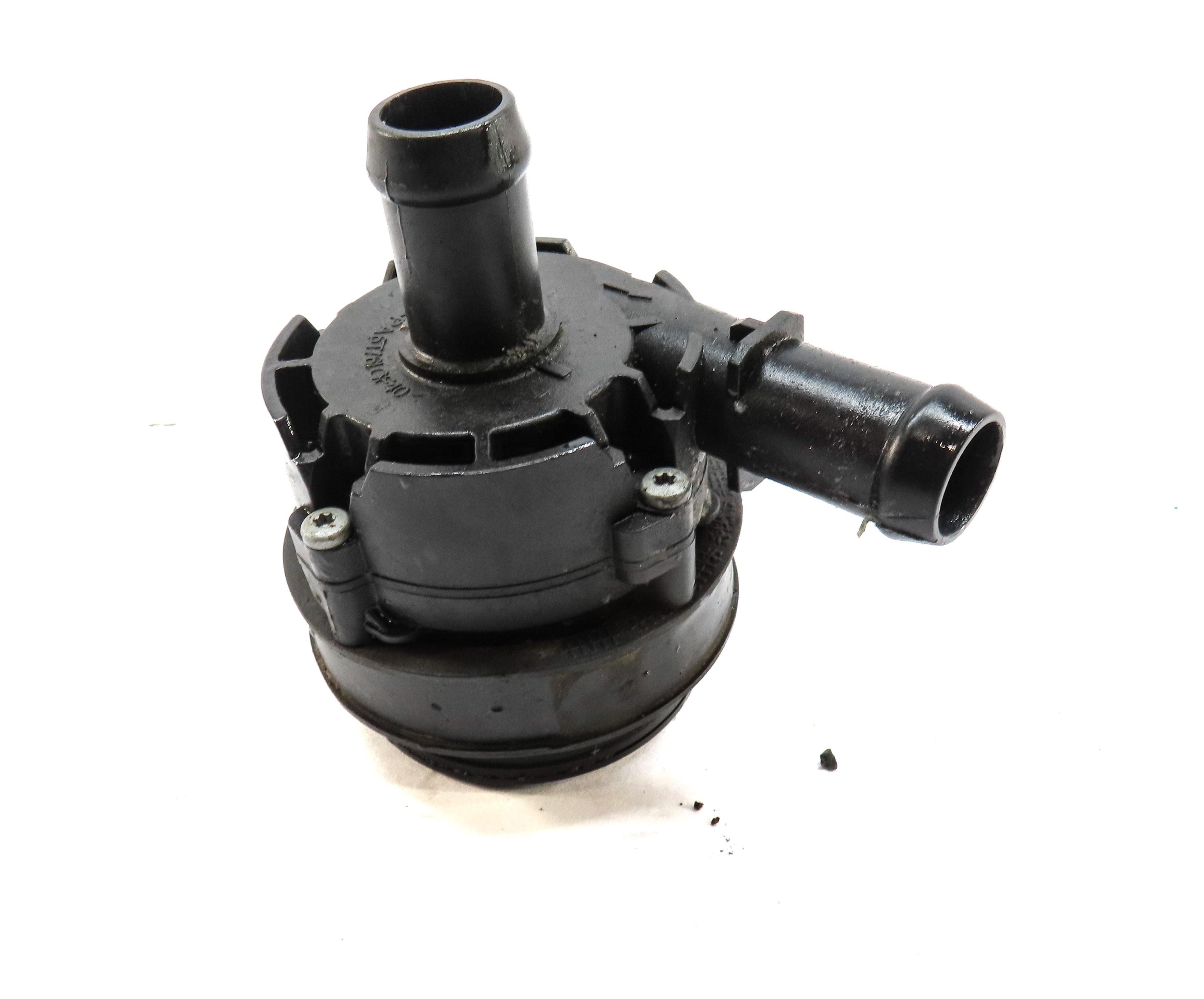2014 MERCEDES CLA250 (C117 W117) 2.0L M270 TURBO ENGINE AUXILIARY WATER PUMP — exact item pictured